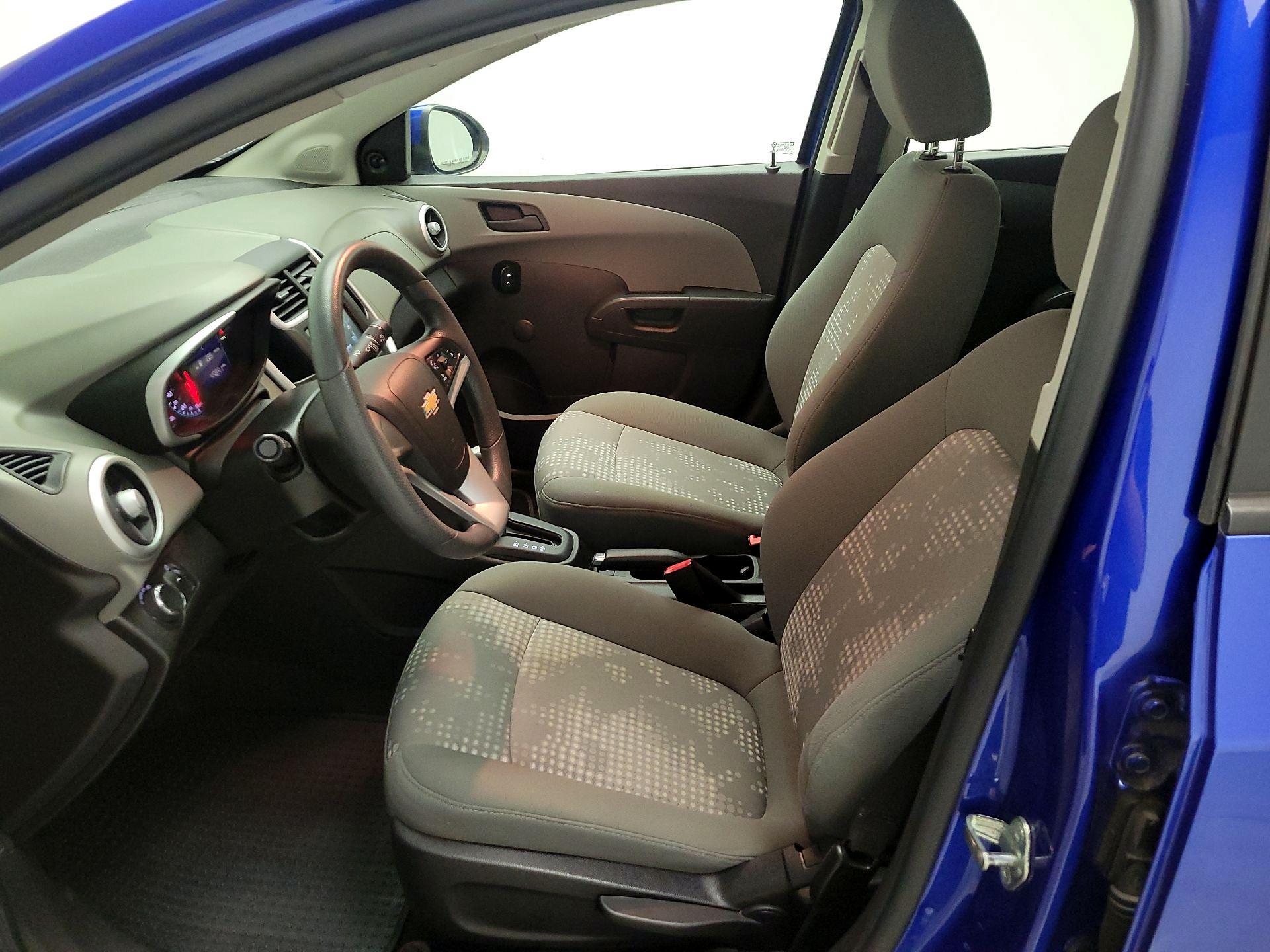 Thumbnail: 2017 Chevrolet Sonic - 11
