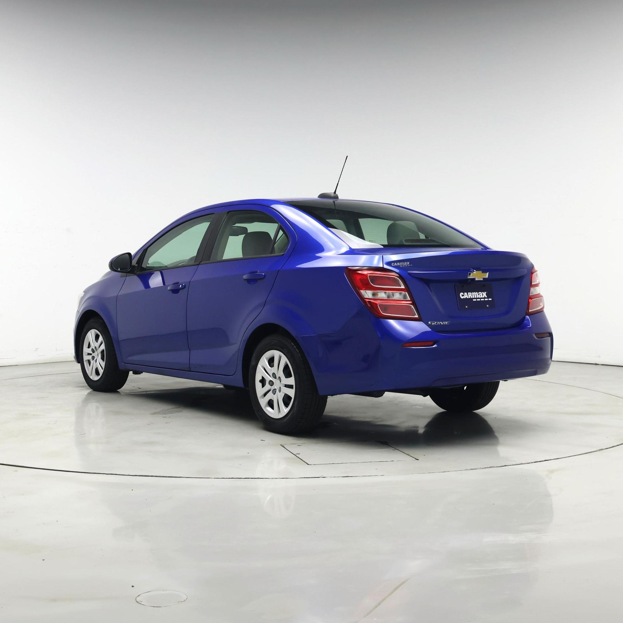 Thumbnail: 2017 Chevrolet Sonic - 2