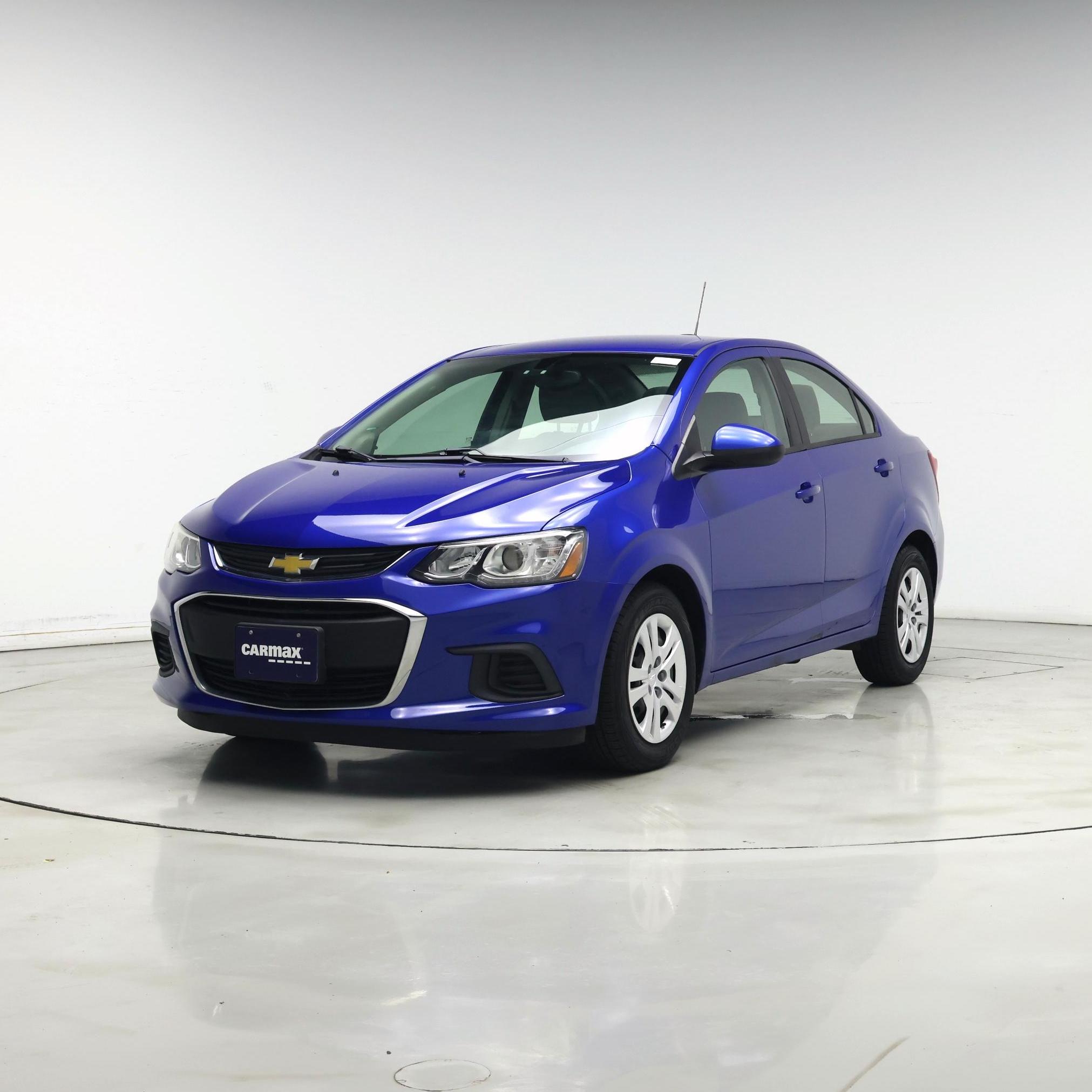 Thumbnail: 2017 Chevrolet Sonic - 4