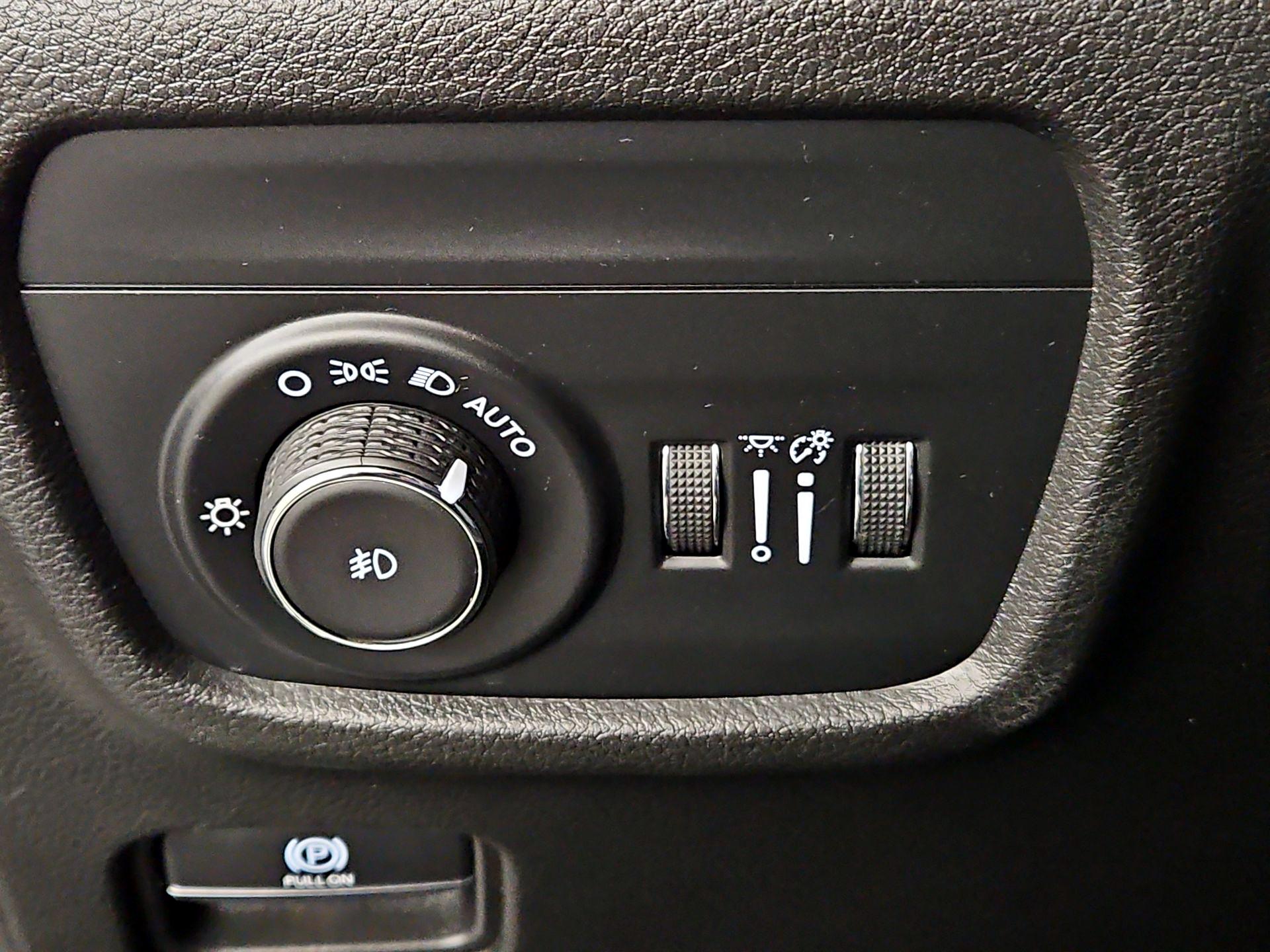 Thumbnail: 2023 Jeep Grand Cherokee - 13