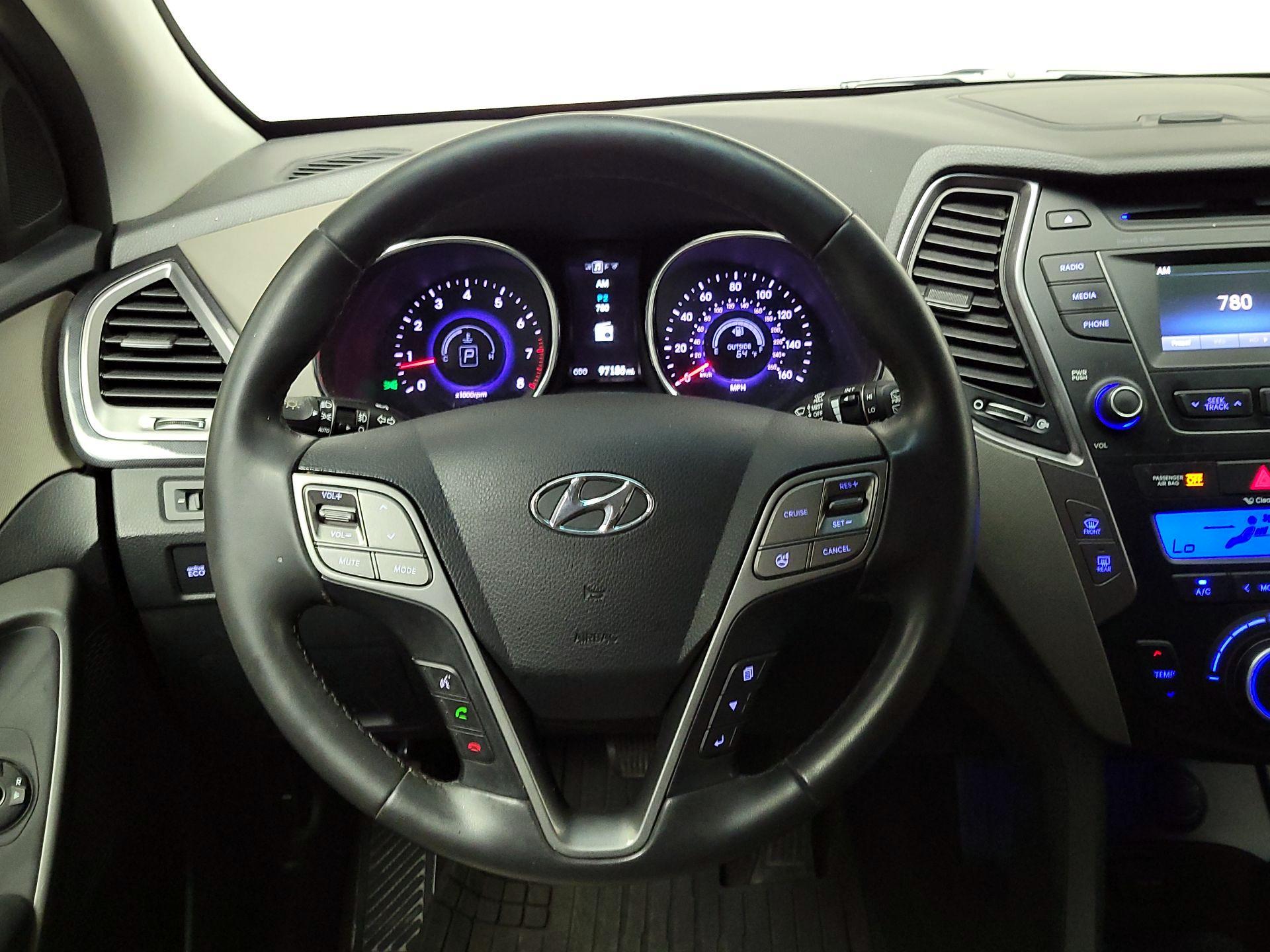 Thumbnail: 2016 Hyundai Santa Fe - 10