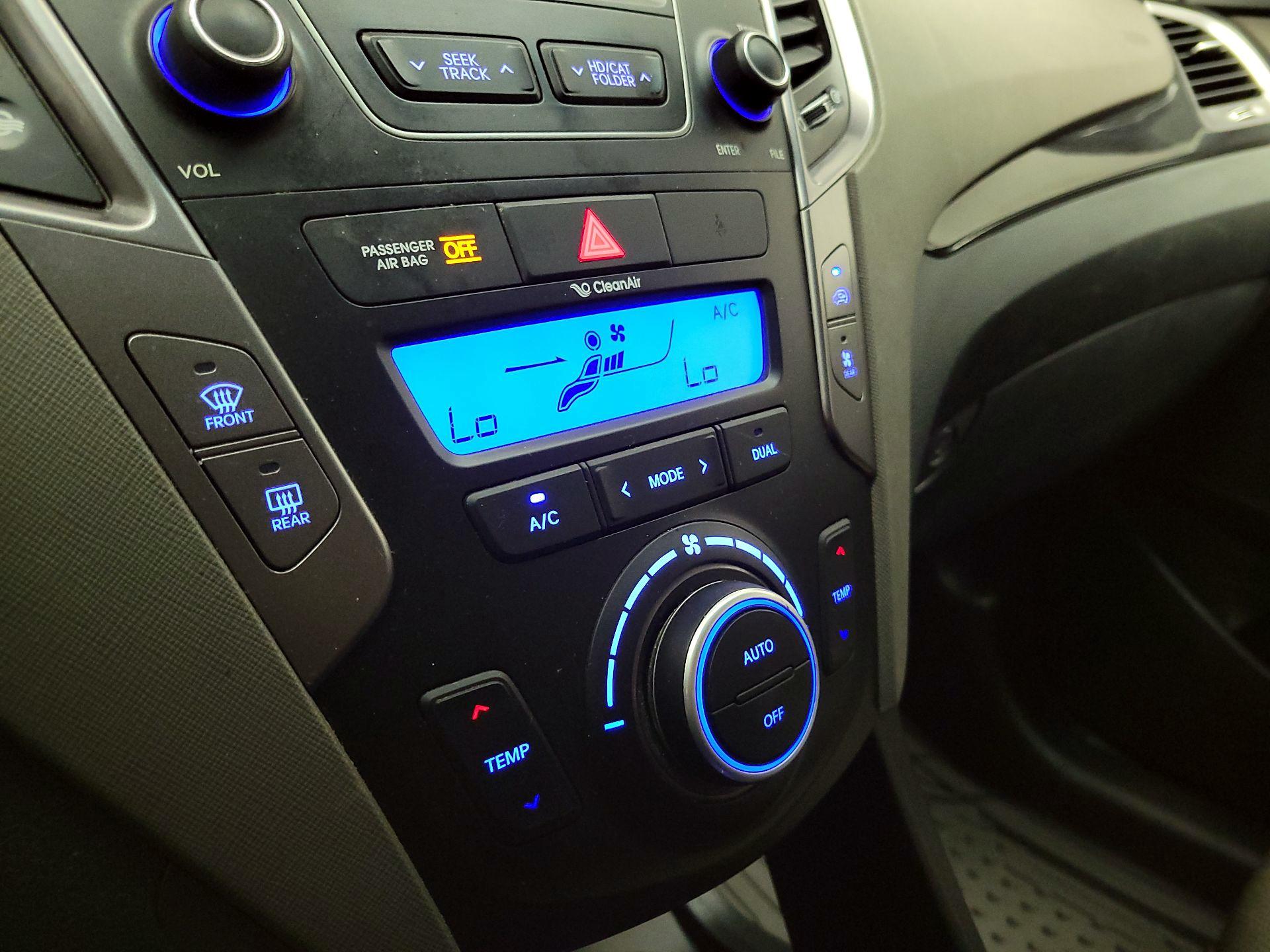 Thumbnail: 2016 Hyundai Santa Fe - 17