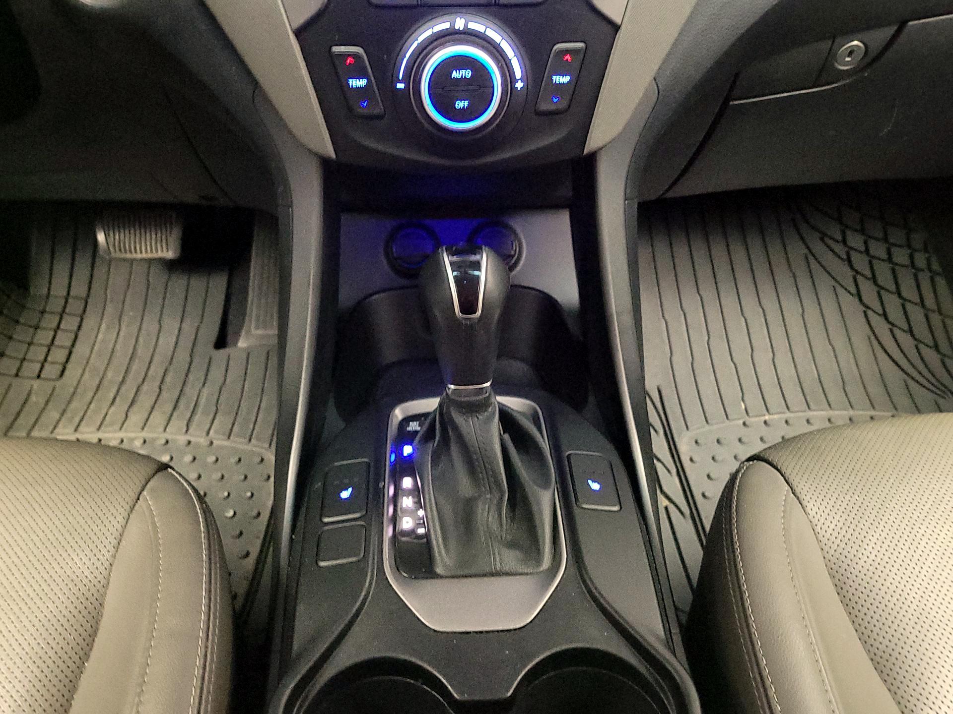 Thumbnail: 2016 Hyundai Santa Fe - 18