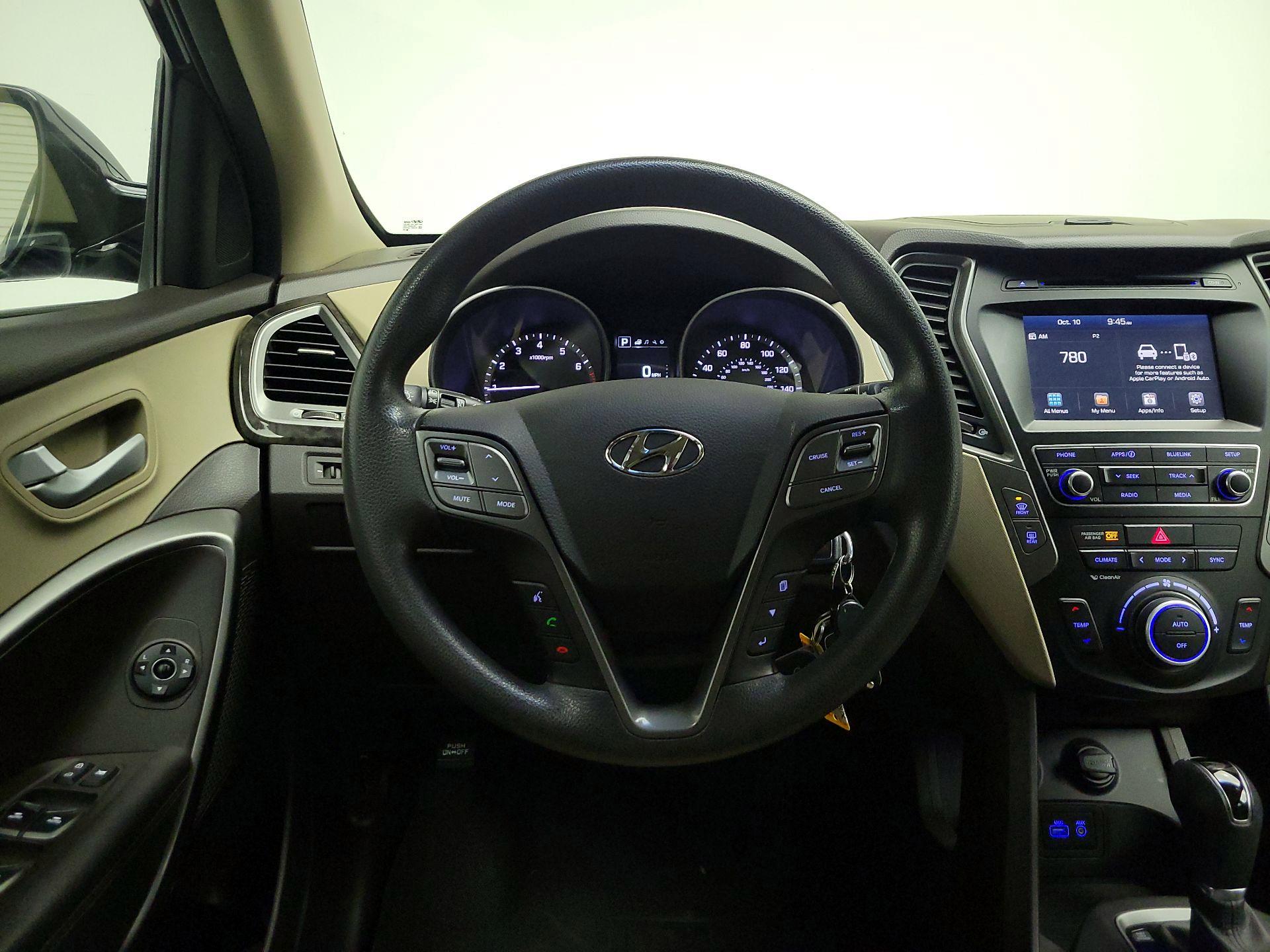Thumbnail: 2017 Hyundai Santa Fe - 10