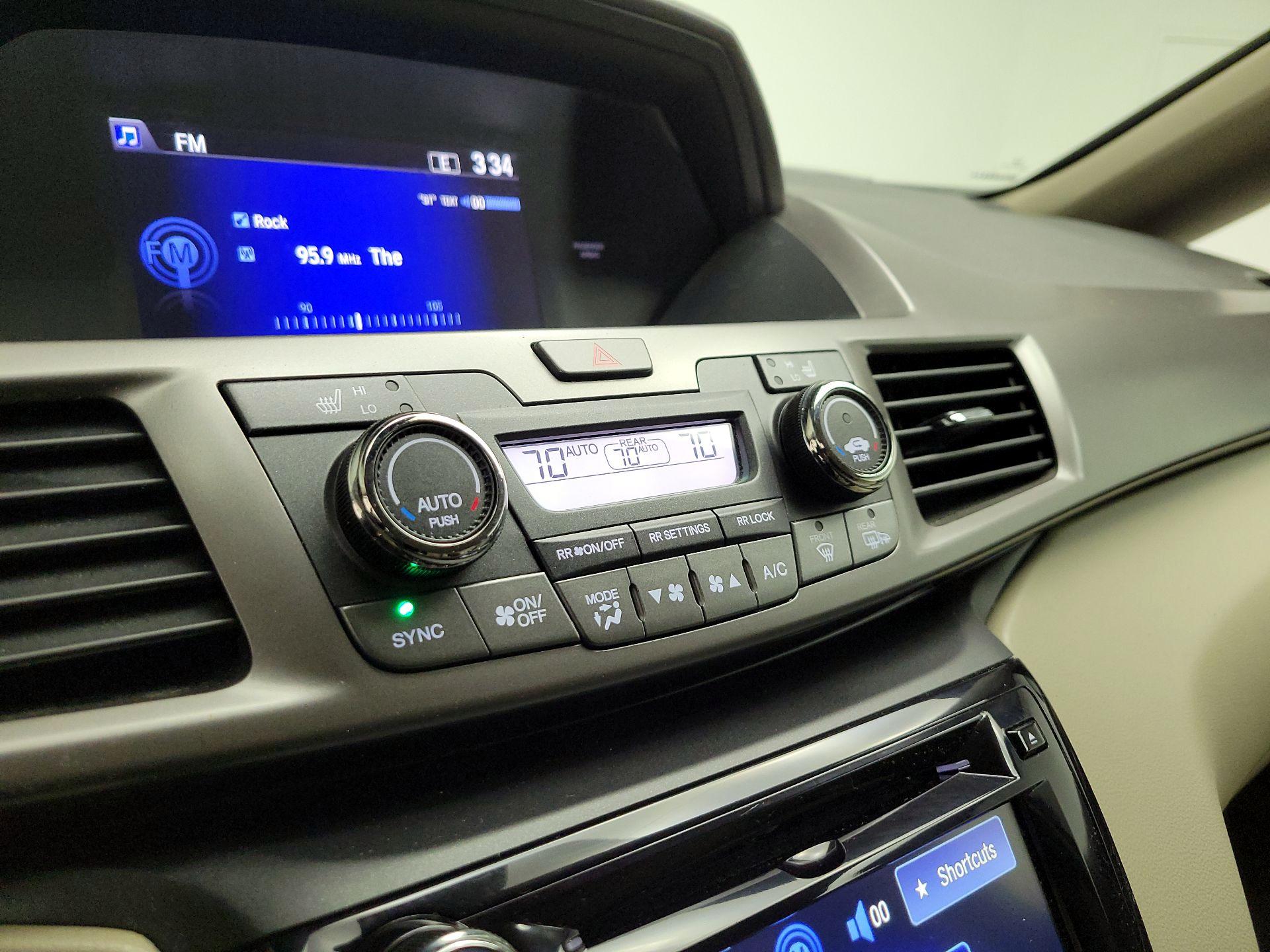 Thumbnail: 2016 Honda Odyssey - 15