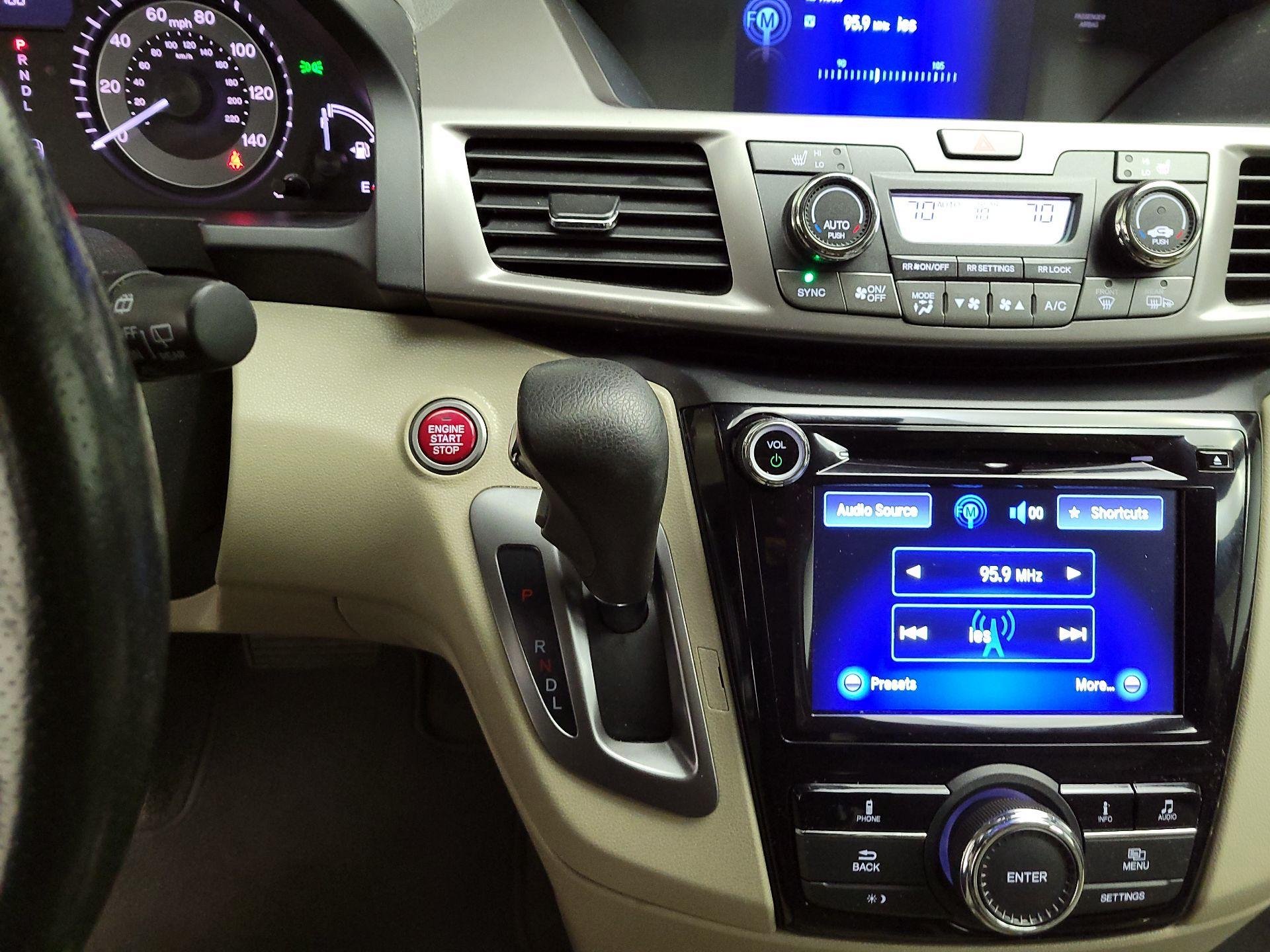 Thumbnail: 2016 Honda Odyssey - 16
