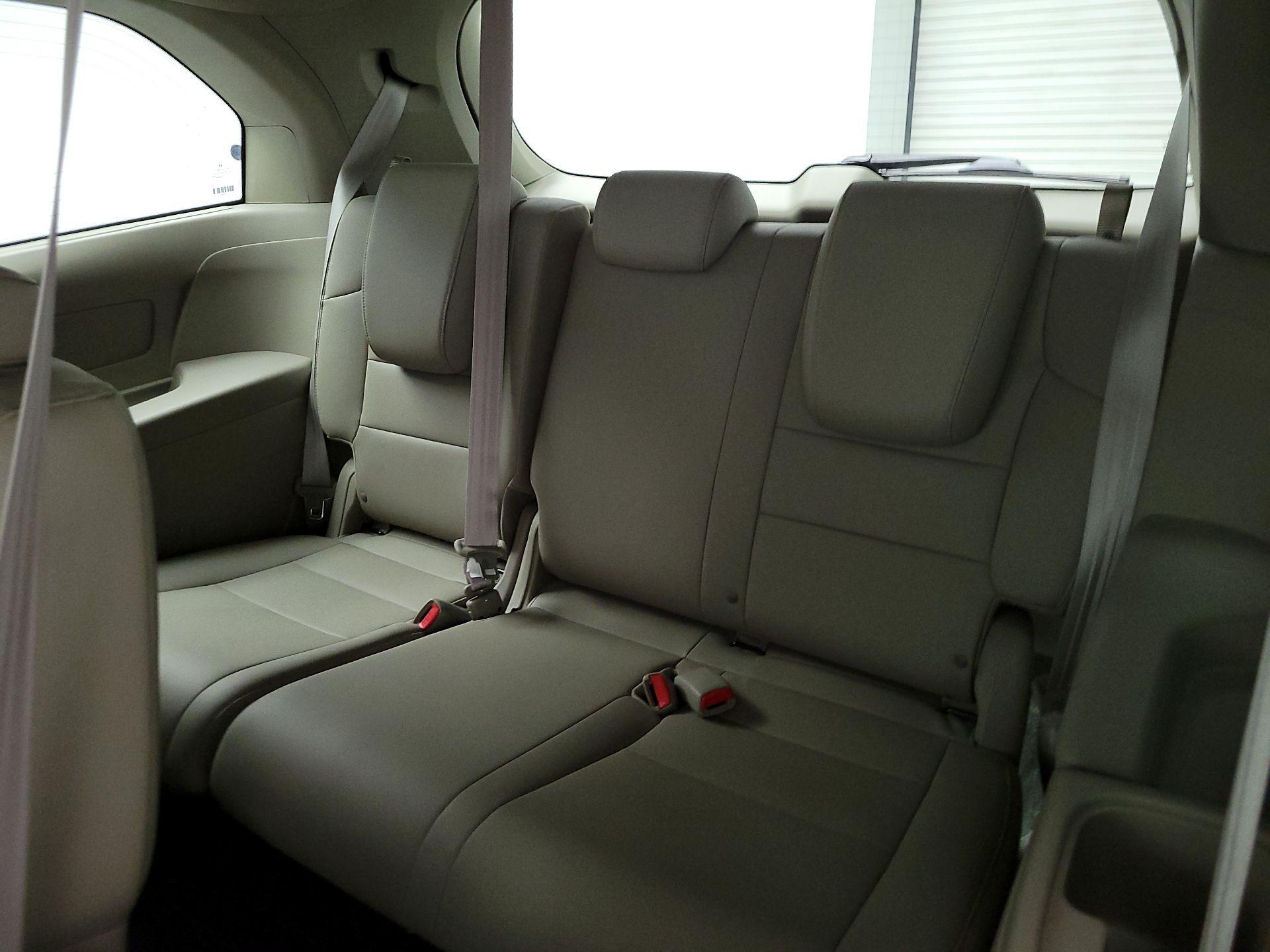 Thumbnail: 2016 Honda Odyssey - 18