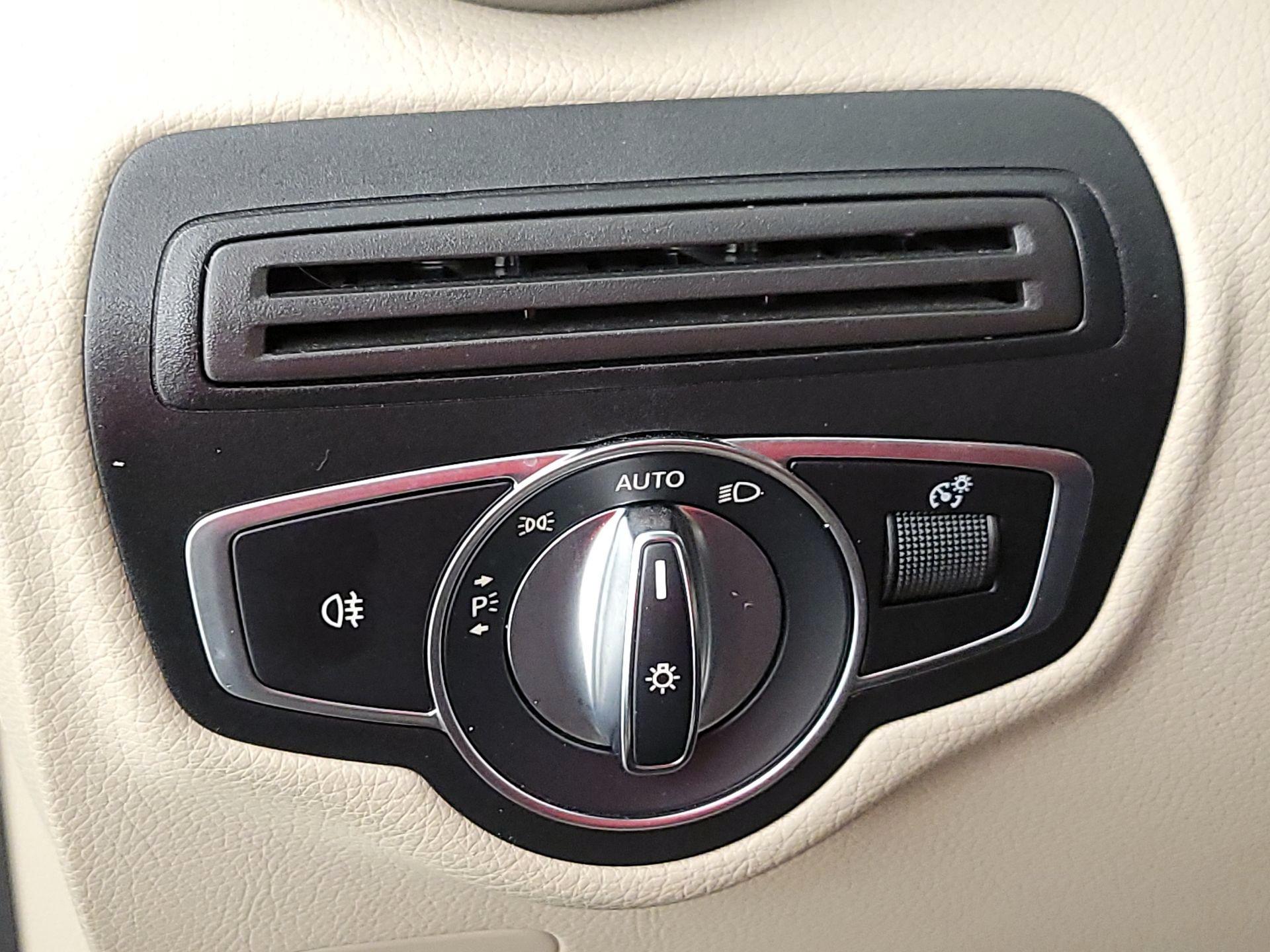 Thumbnail: 2018 Mercedes-Benz GLC - 13