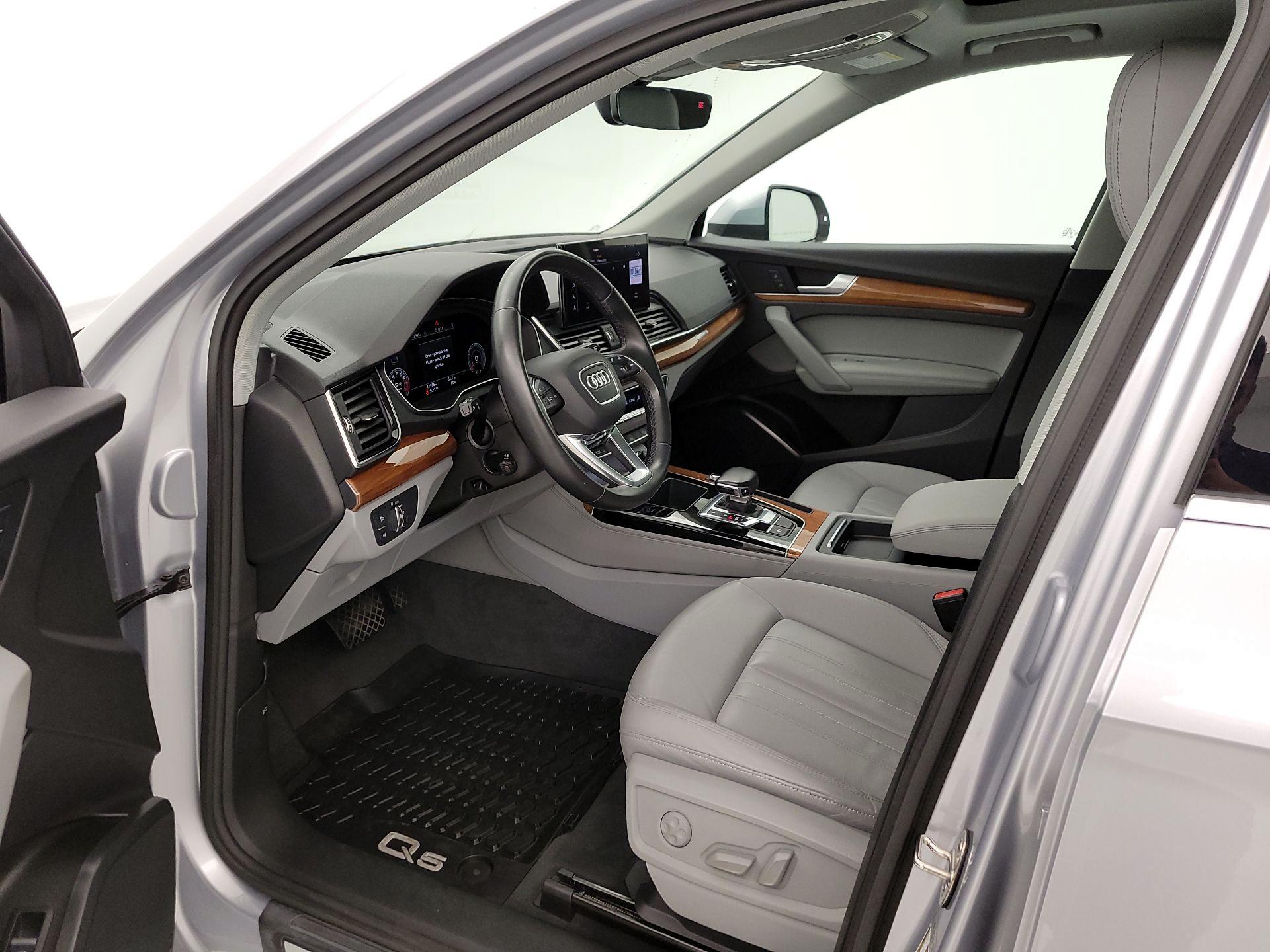 Thumbnail: 2022 Audi Q5 - 11