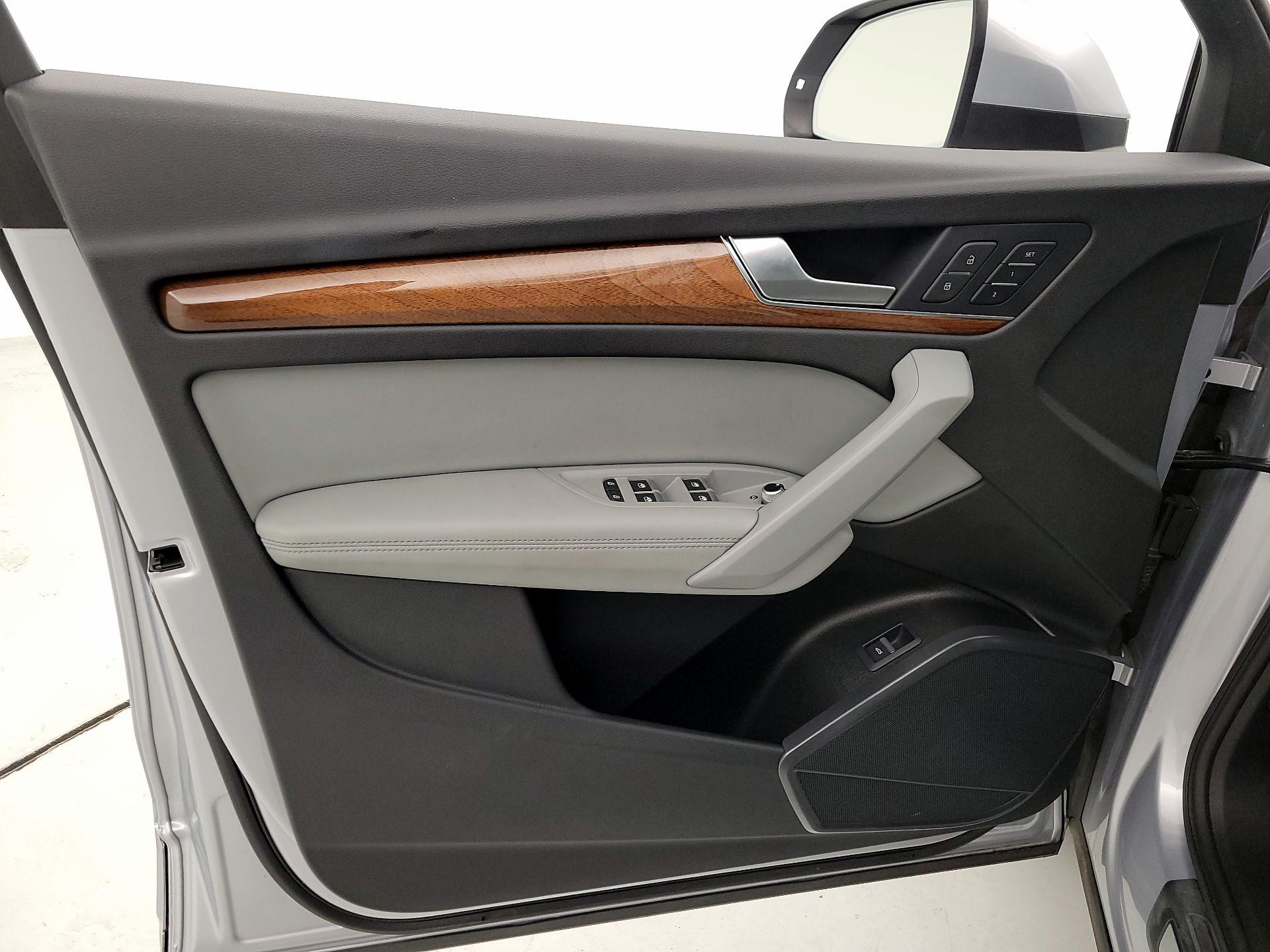 Thumbnail: 2022 Audi Q5 - 12