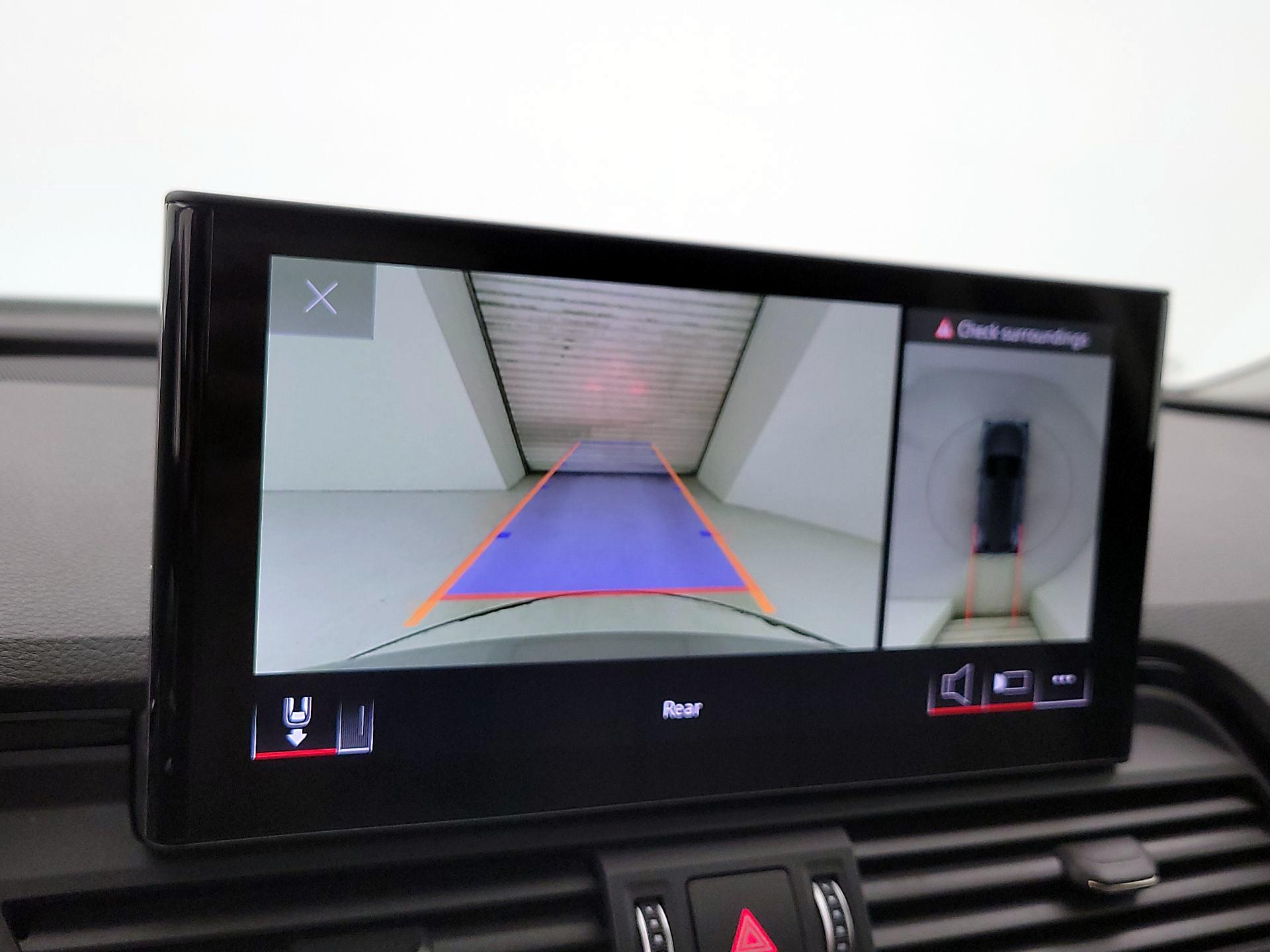 Thumbnail: 2022 Audi Q5 - 14