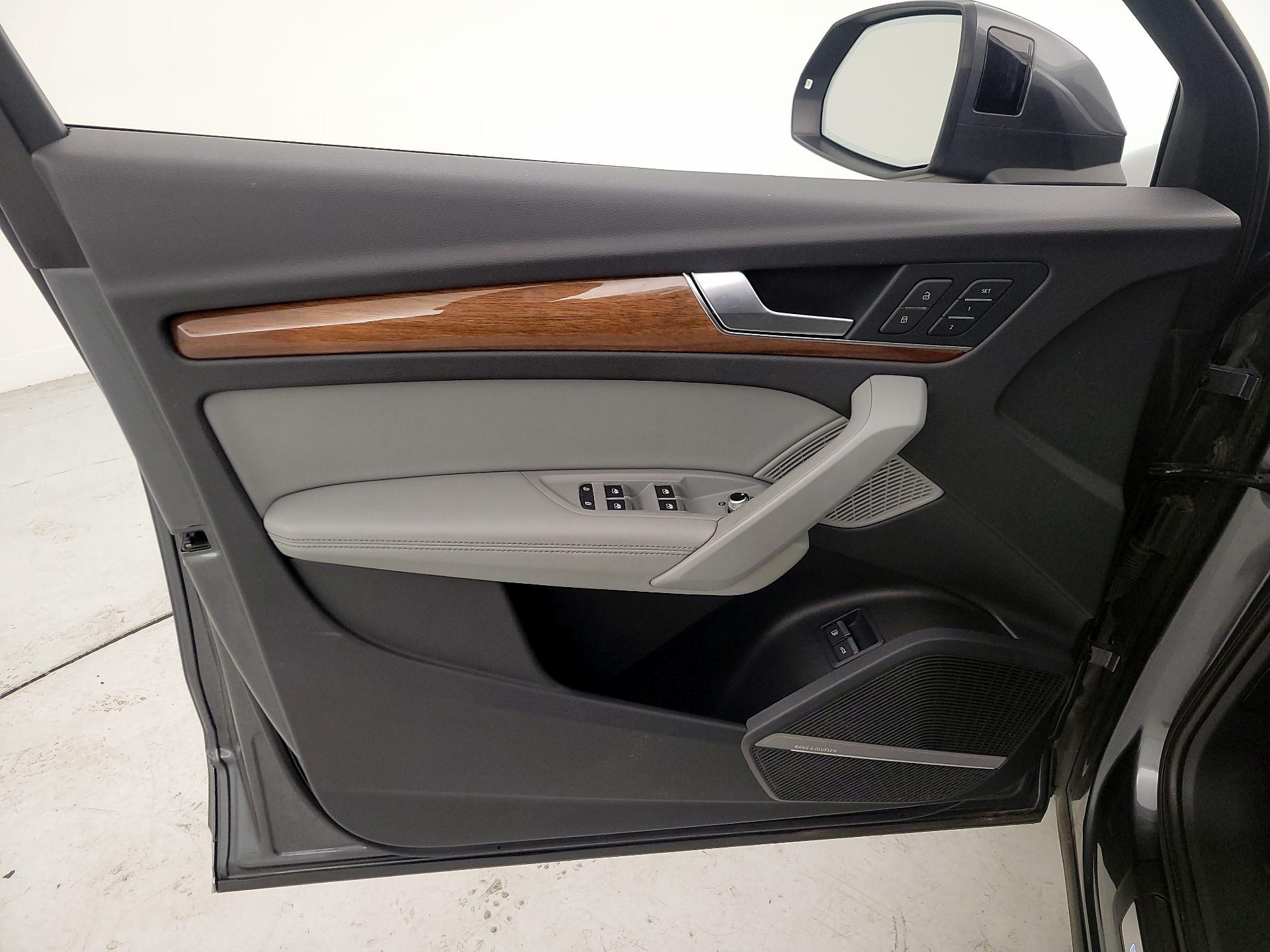 Thumbnail: 2022 Audi Q5 - 12