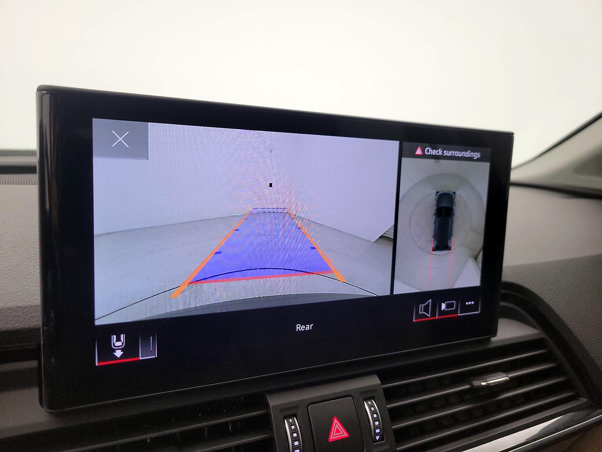 Thumbnail: 2022 Audi Q5 - 14