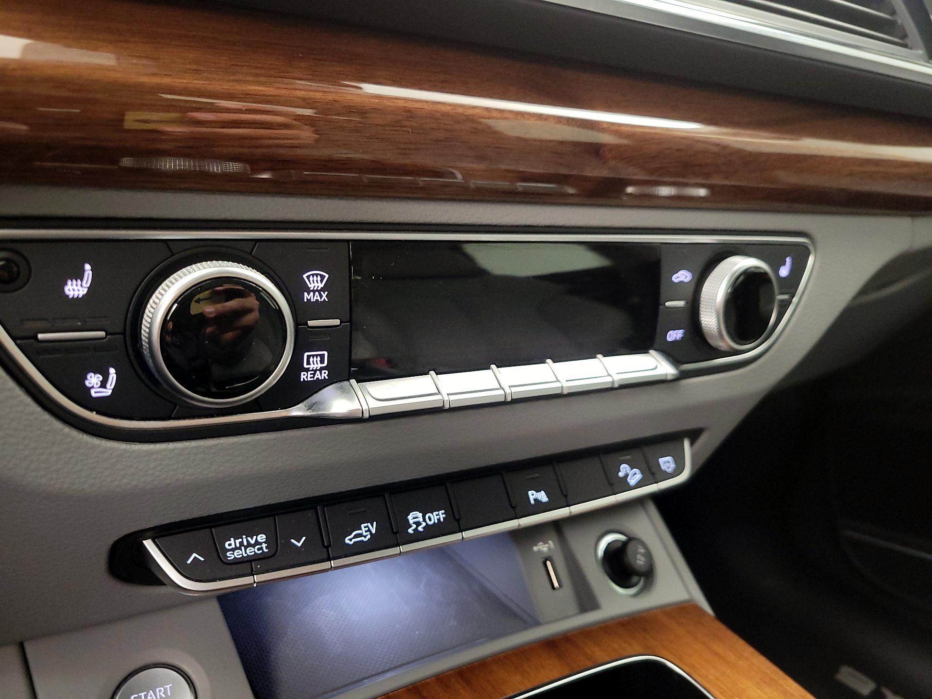 Thumbnail: 2022 Audi Q5 - 16