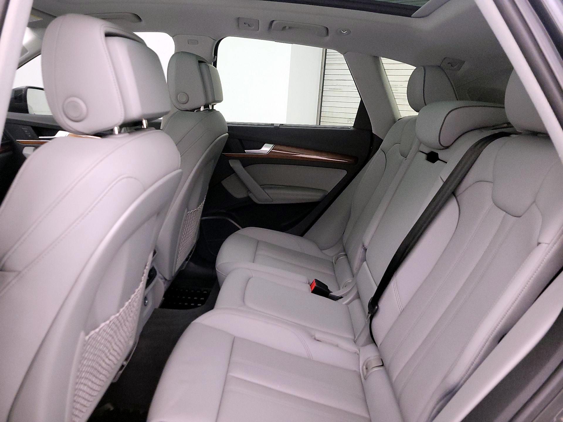 Thumbnail: 2022 Audi Q5 - 20