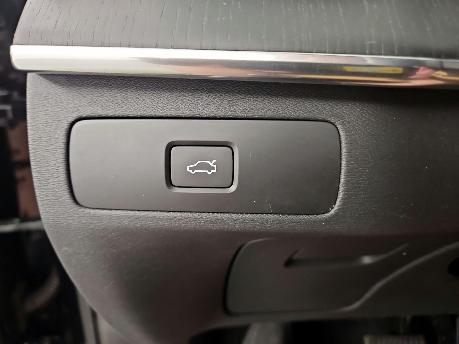 Thumbnail: 2024 Volvo XC90 - 13