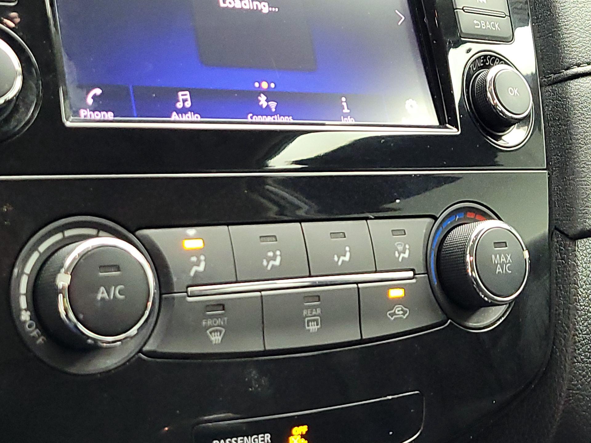 Thumbnail: 2018 Nissan Rogue - 16