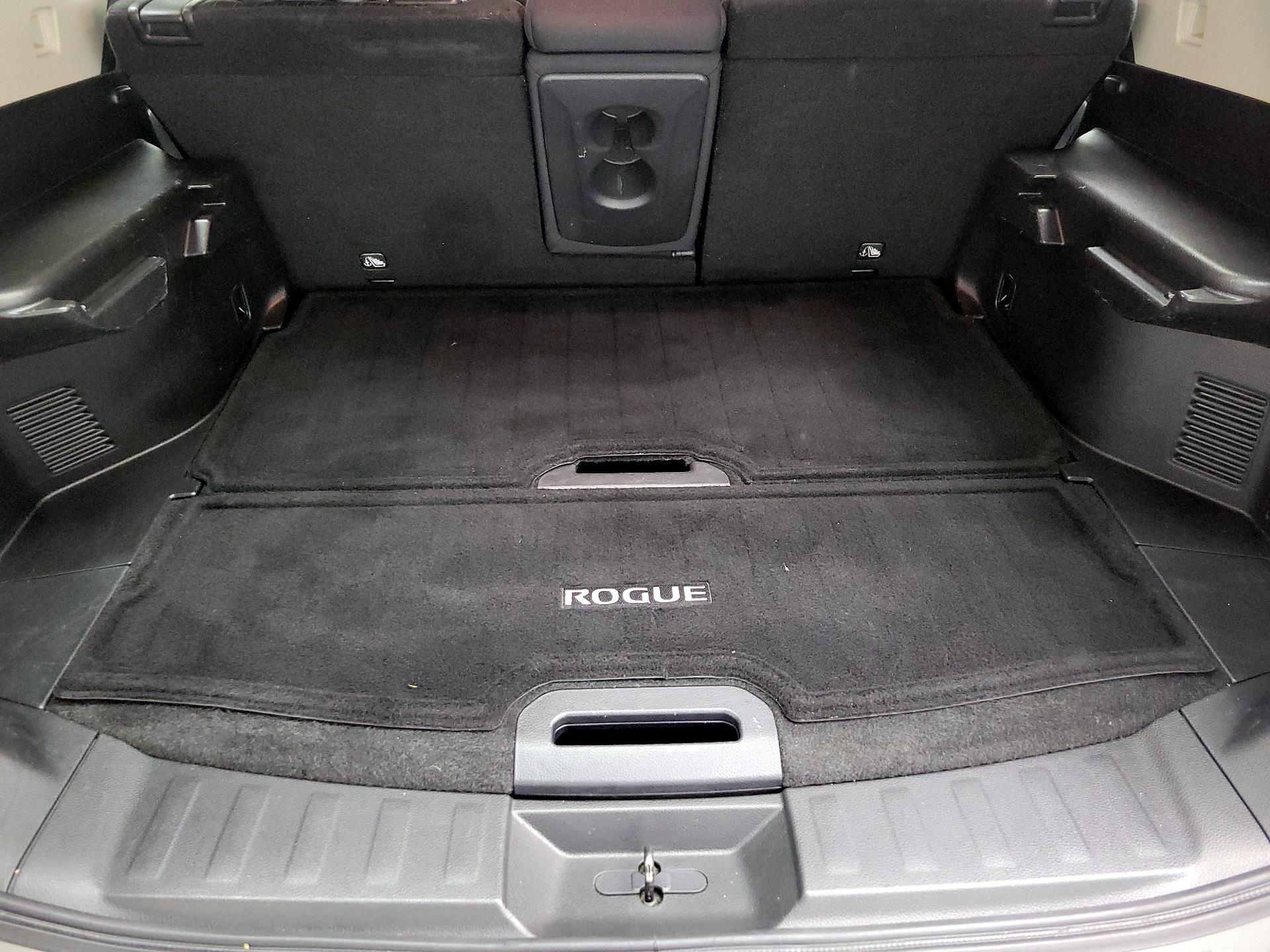 Thumbnail: 2018 Nissan Rogue - 20