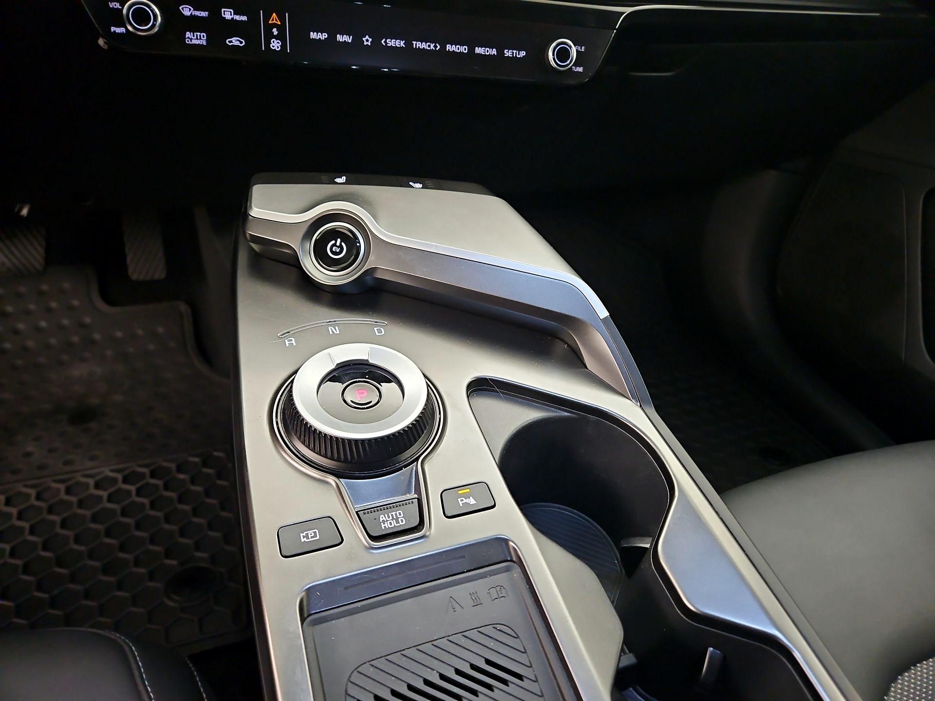 Thumbnail: 2024 Kia EV6 - 18