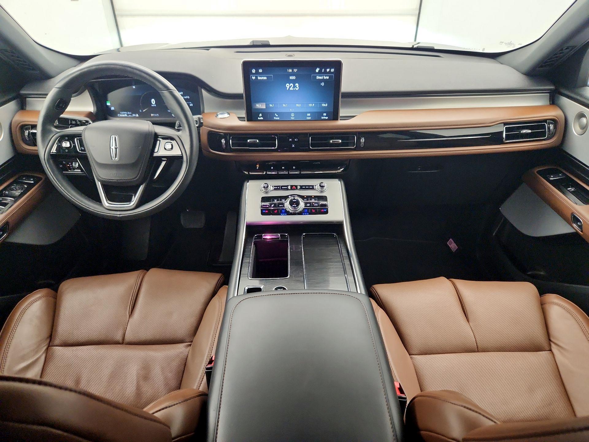 Thumbnail: 2023 Lincoln Aviator - 9