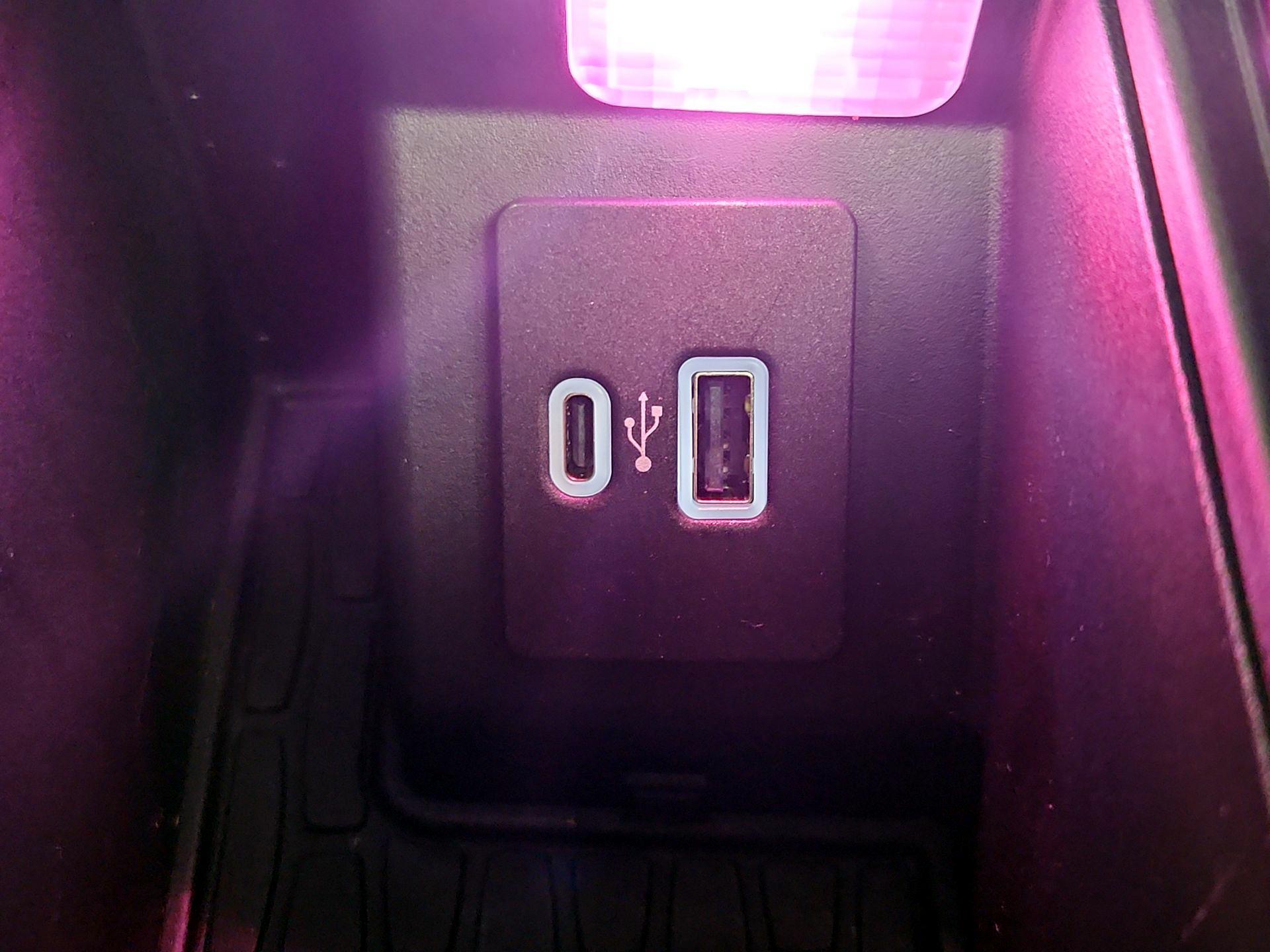 Thumbnail: 2023 Lincoln Aviator - 19