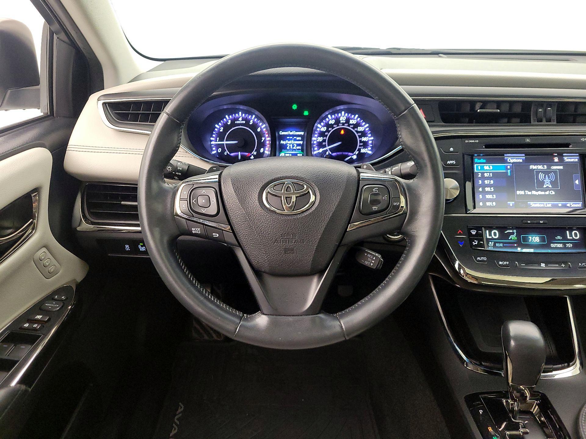 Thumbnail: 2016 Toyota Avalon - 10
