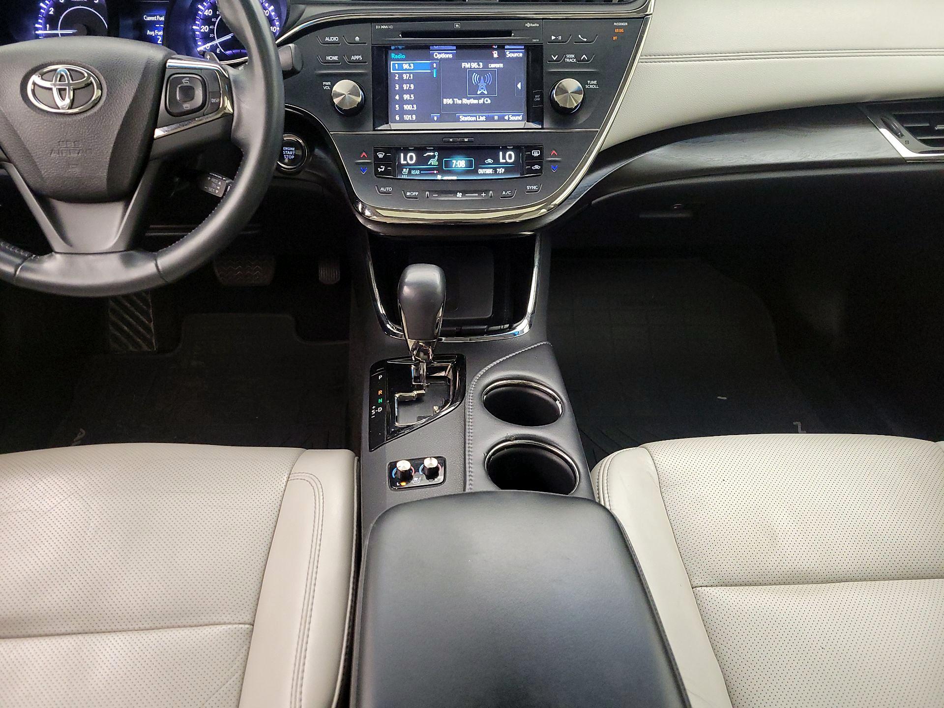 Thumbnail: 2016 Toyota Avalon - 18