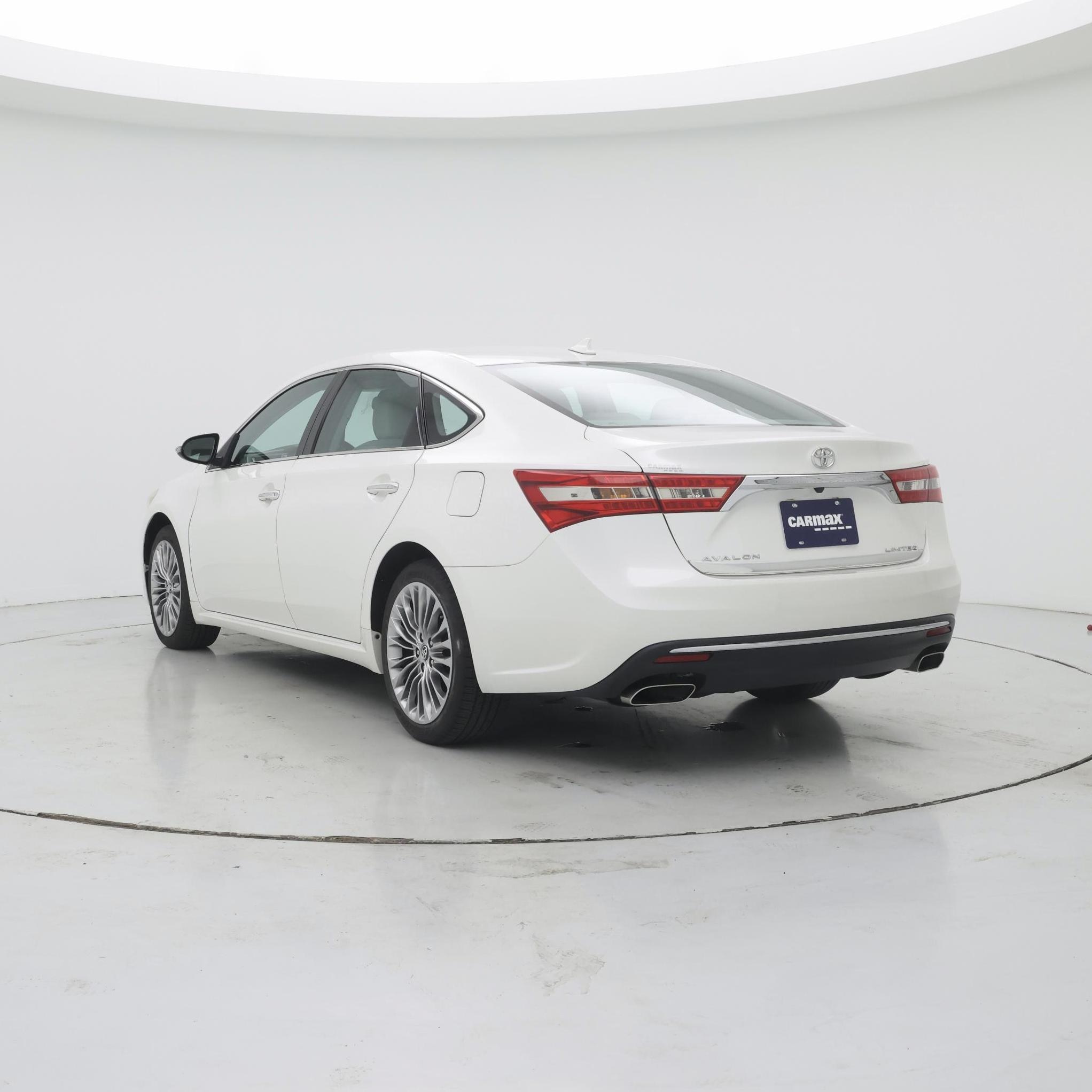 Thumbnail: 2016 Toyota Avalon - 2