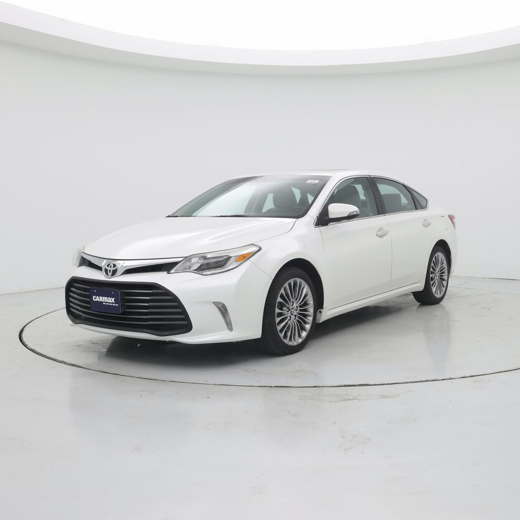 Thumbnail: 2016 Toyota Avalon - 4