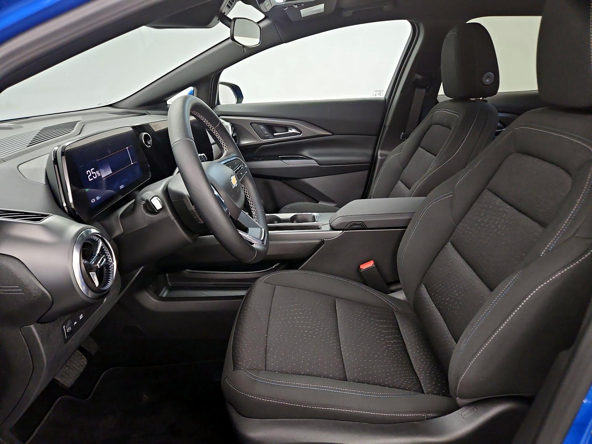Thumbnail: 2025 Chevrolet Equinox - 11