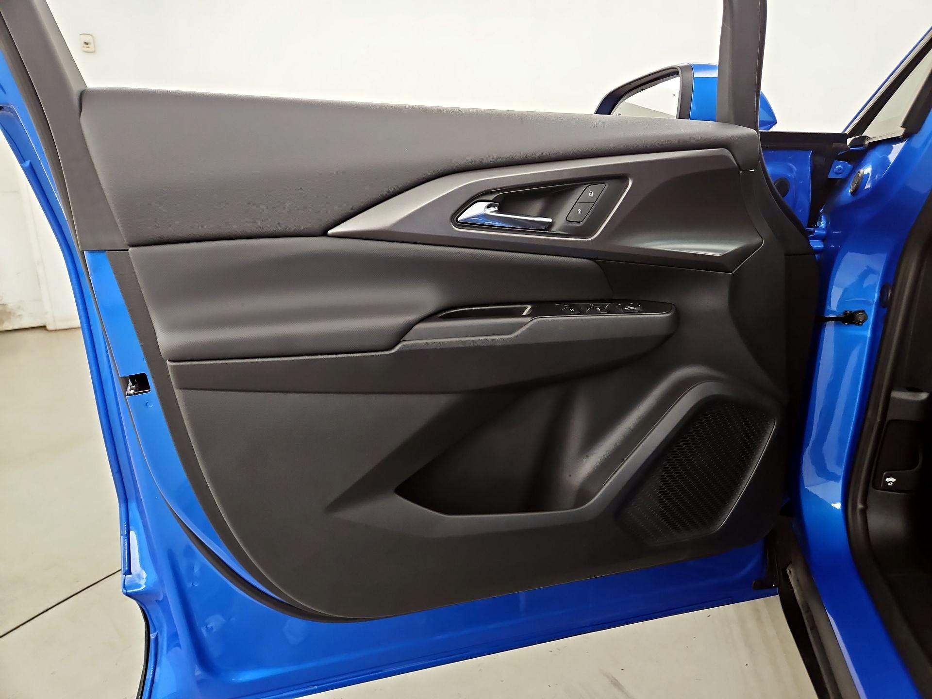 Thumbnail: 2025 Chevrolet Equinox - 12