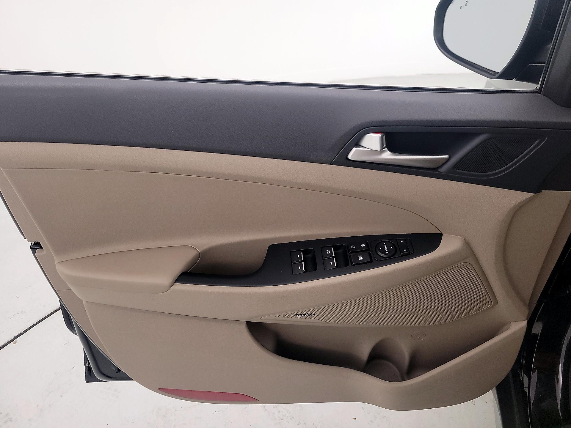 Thumbnail: 2021 Hyundai Tucson - 12