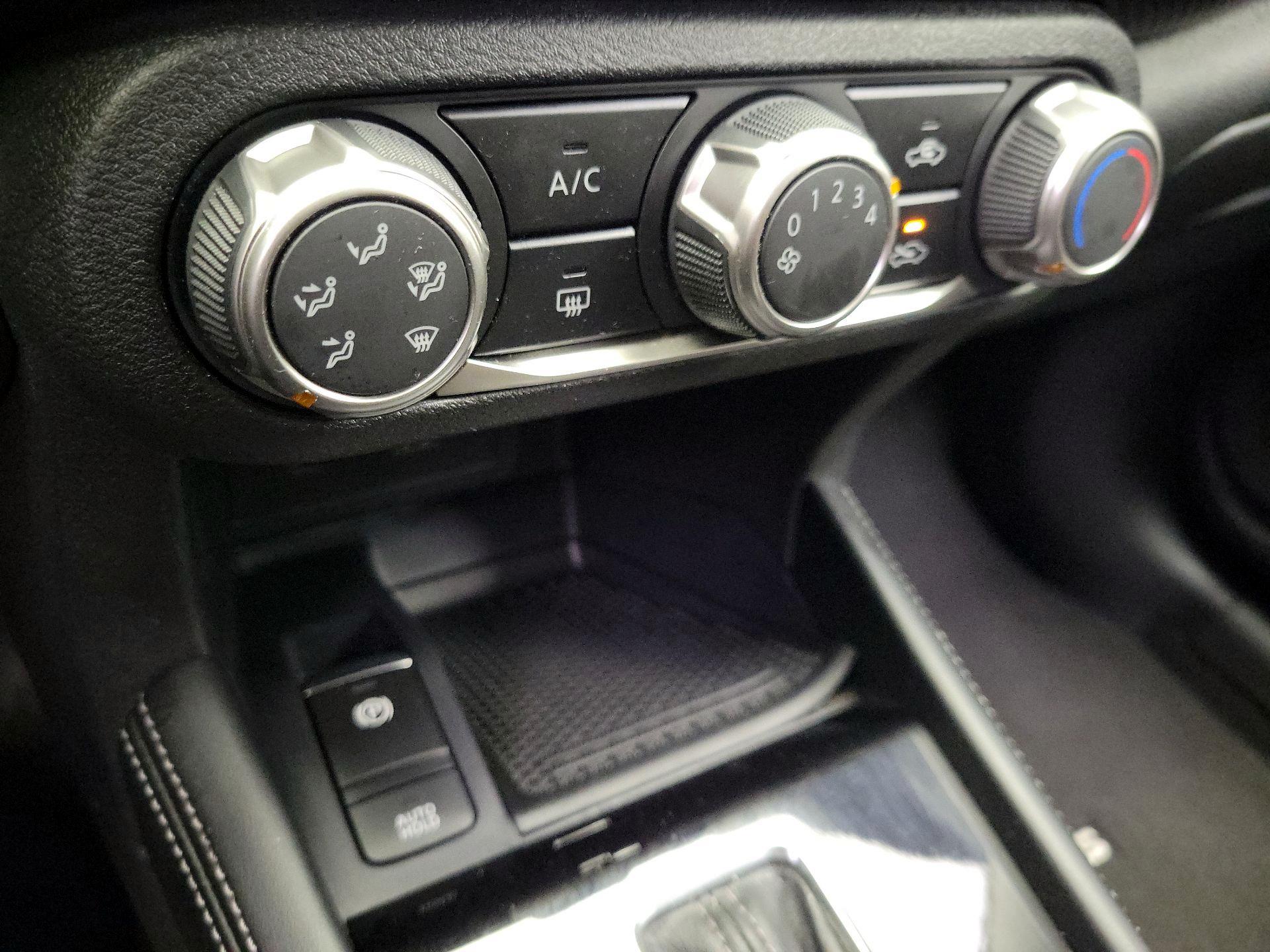 Thumbnail: 2024 Nissan Kicks - 15