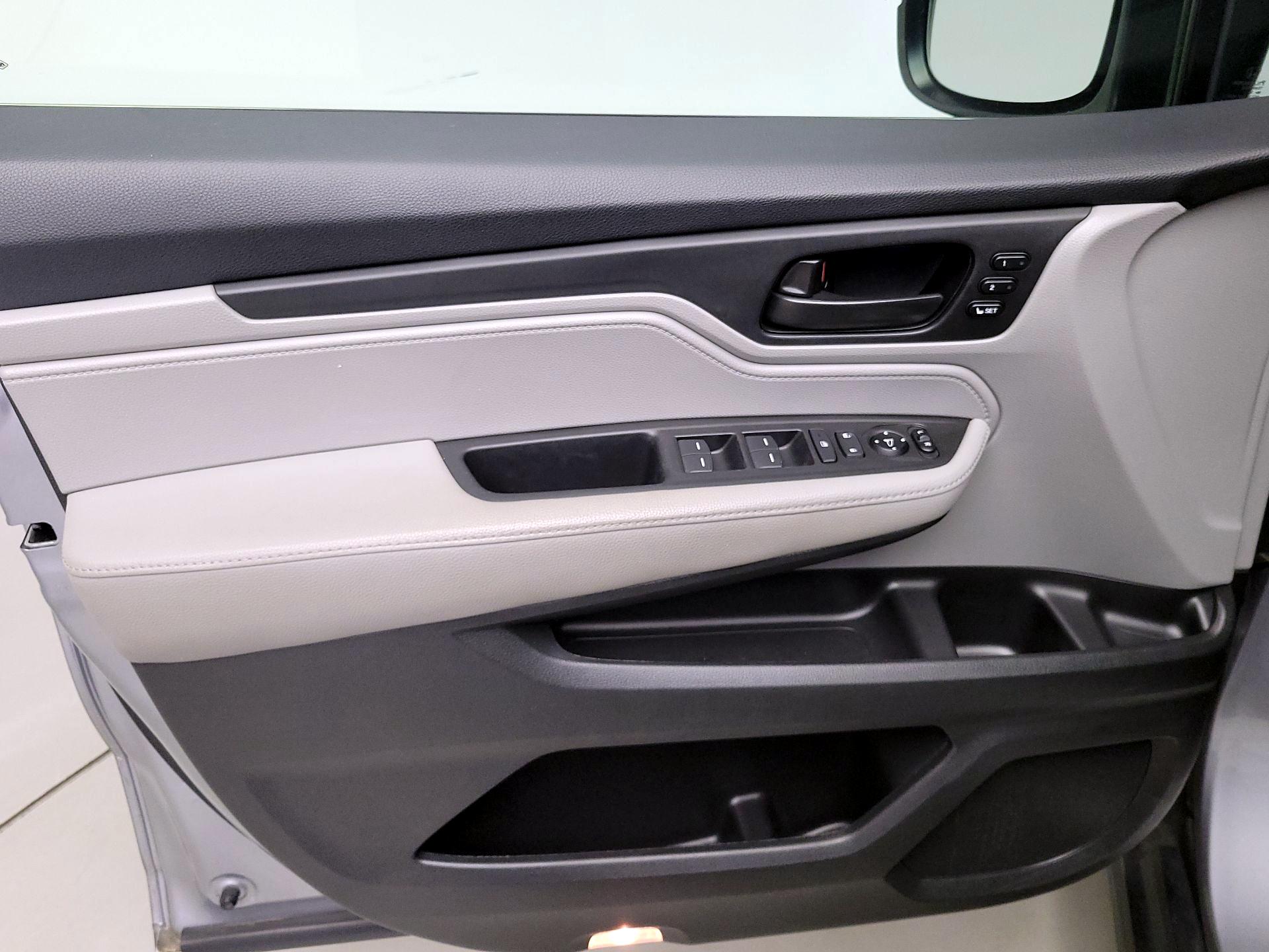 Thumbnail: 2022 Honda Odyssey - 12