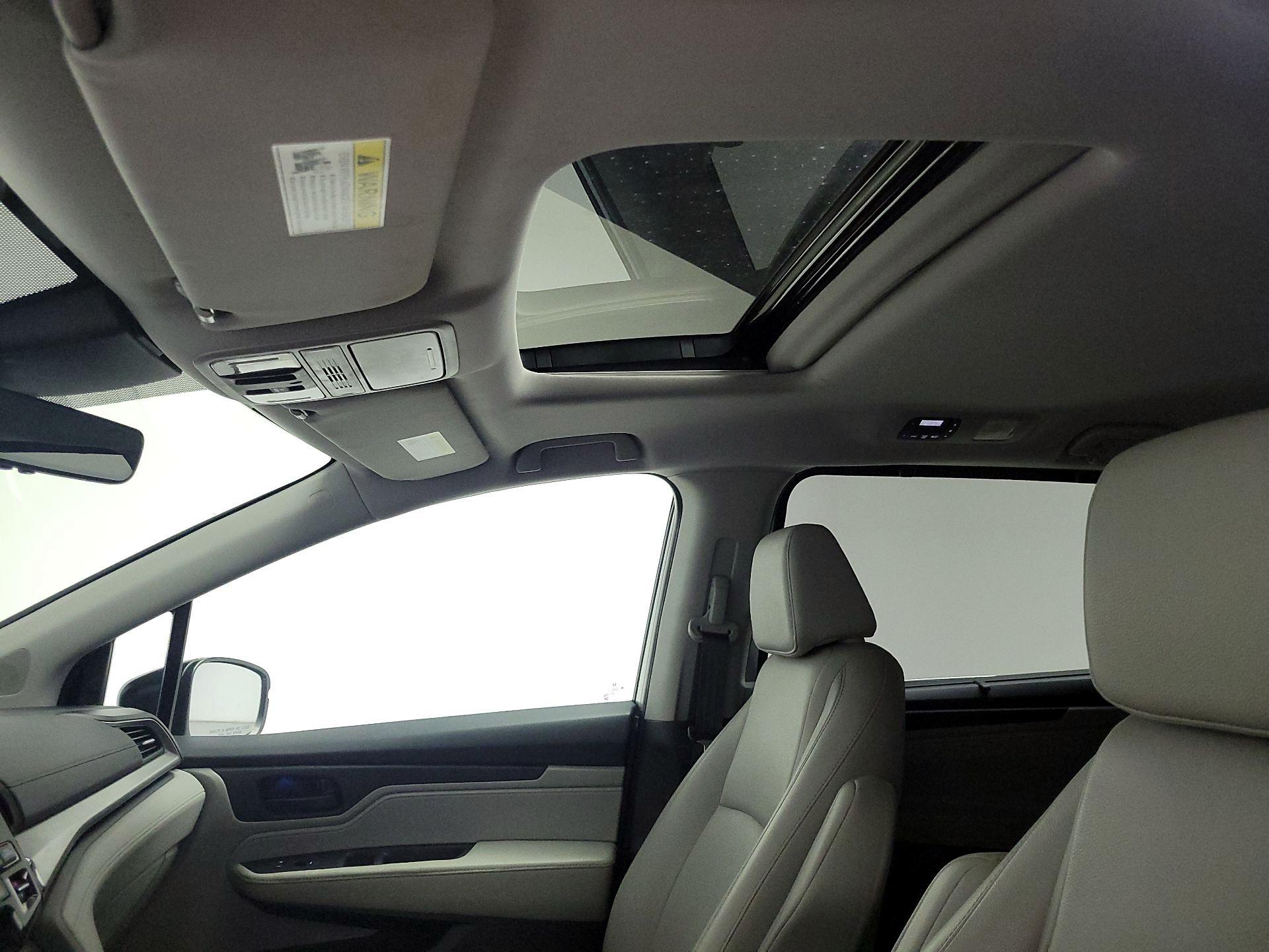 Thumbnail: 2022 Honda Odyssey - 19