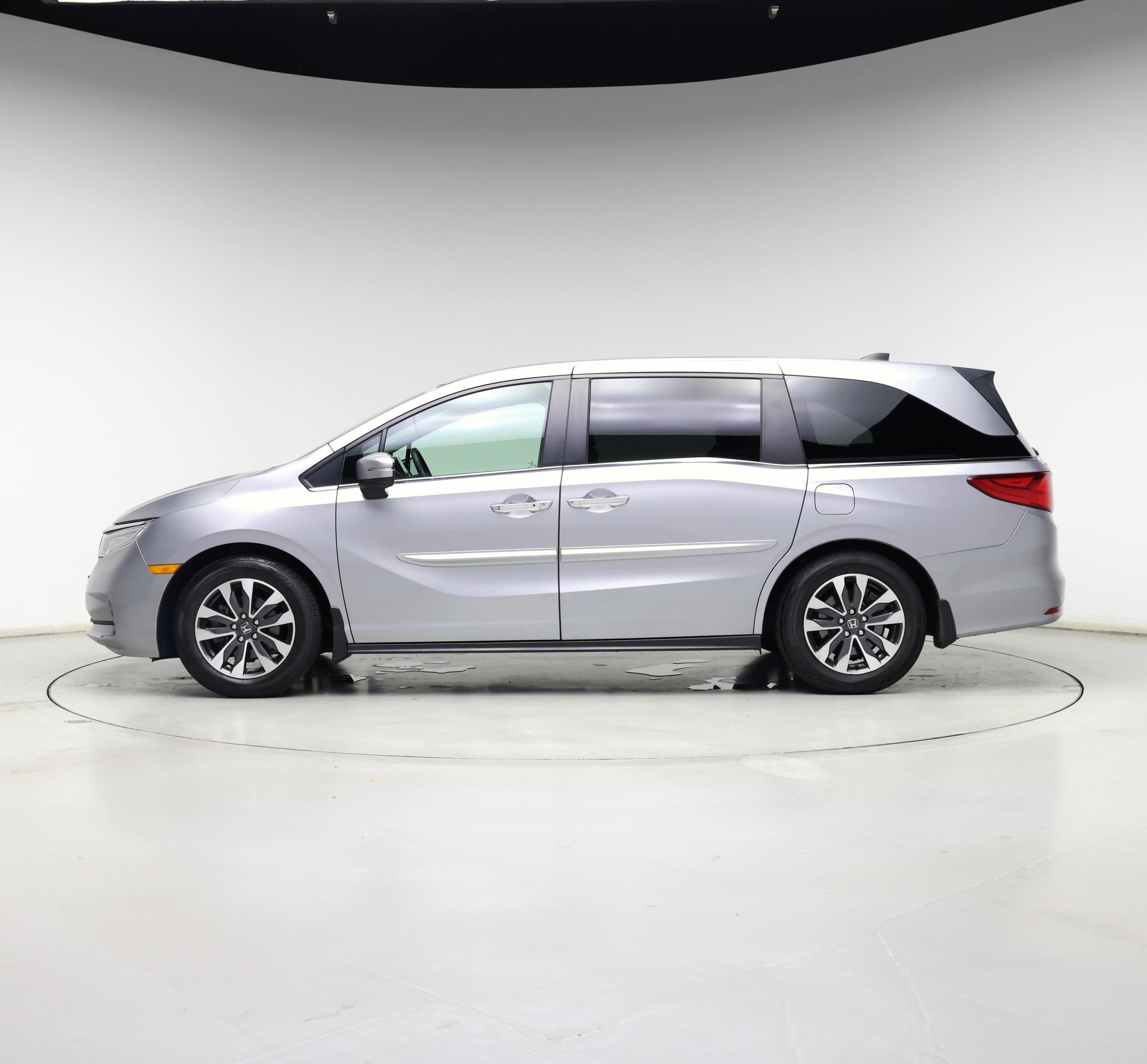 Thumbnail: 2022 Honda Odyssey - 3