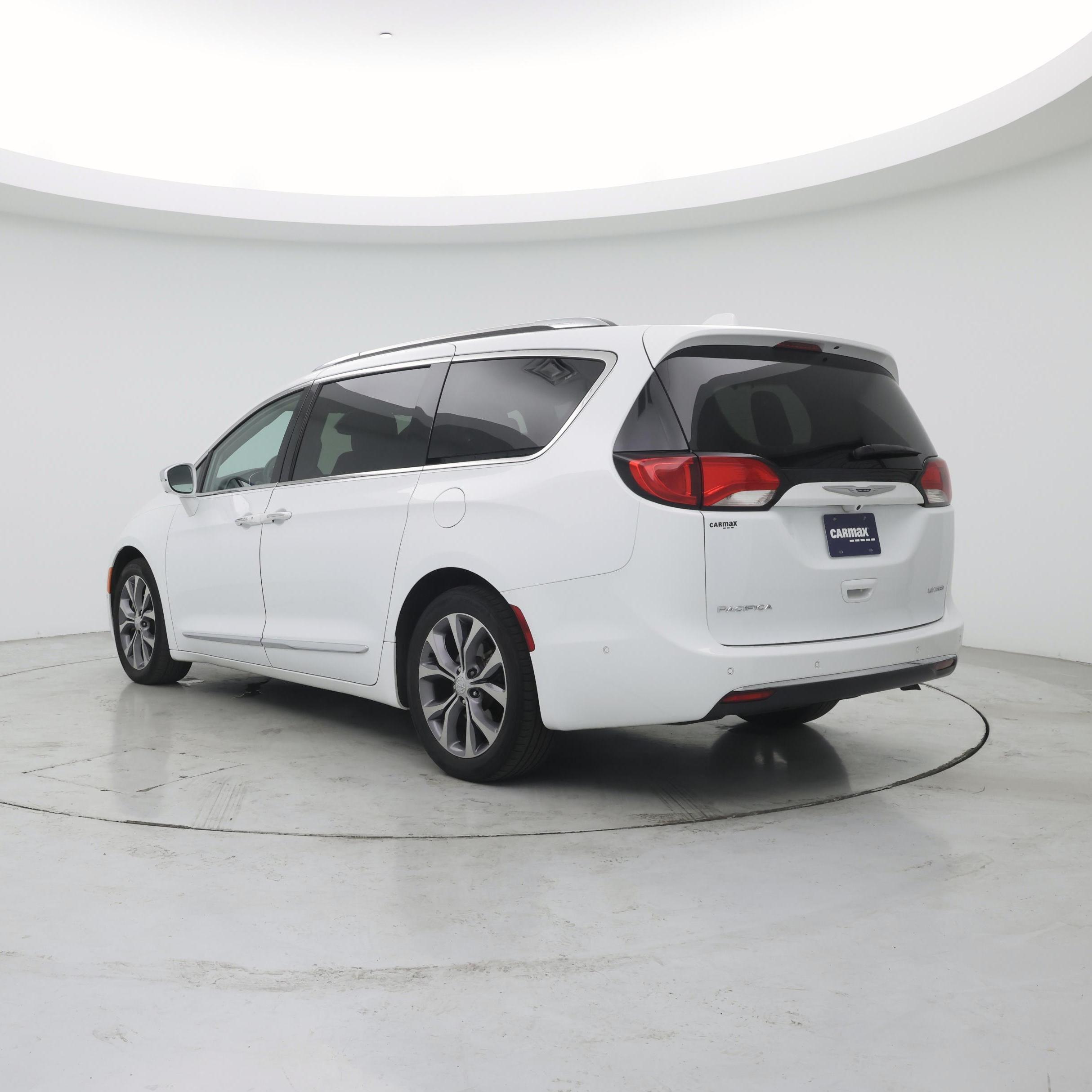 Thumbnail: 2020 Chrysler Pacifica - 2