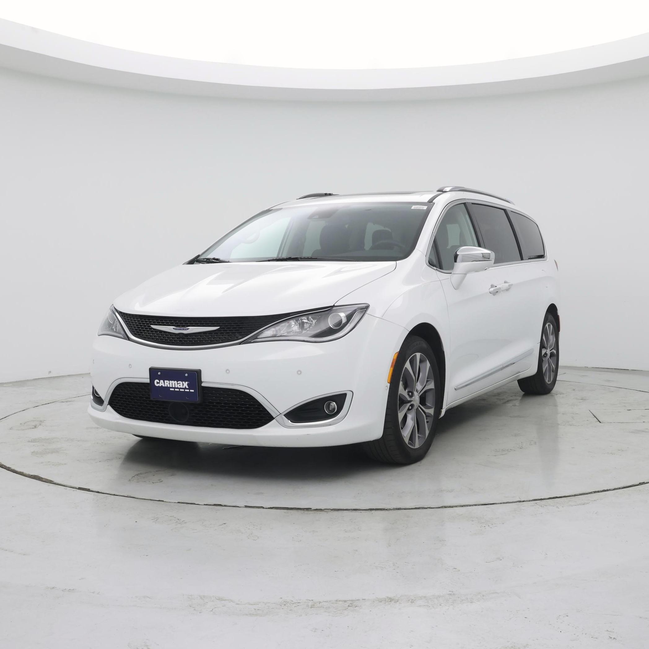 Thumbnail: 2020 Chrysler Pacifica - 4