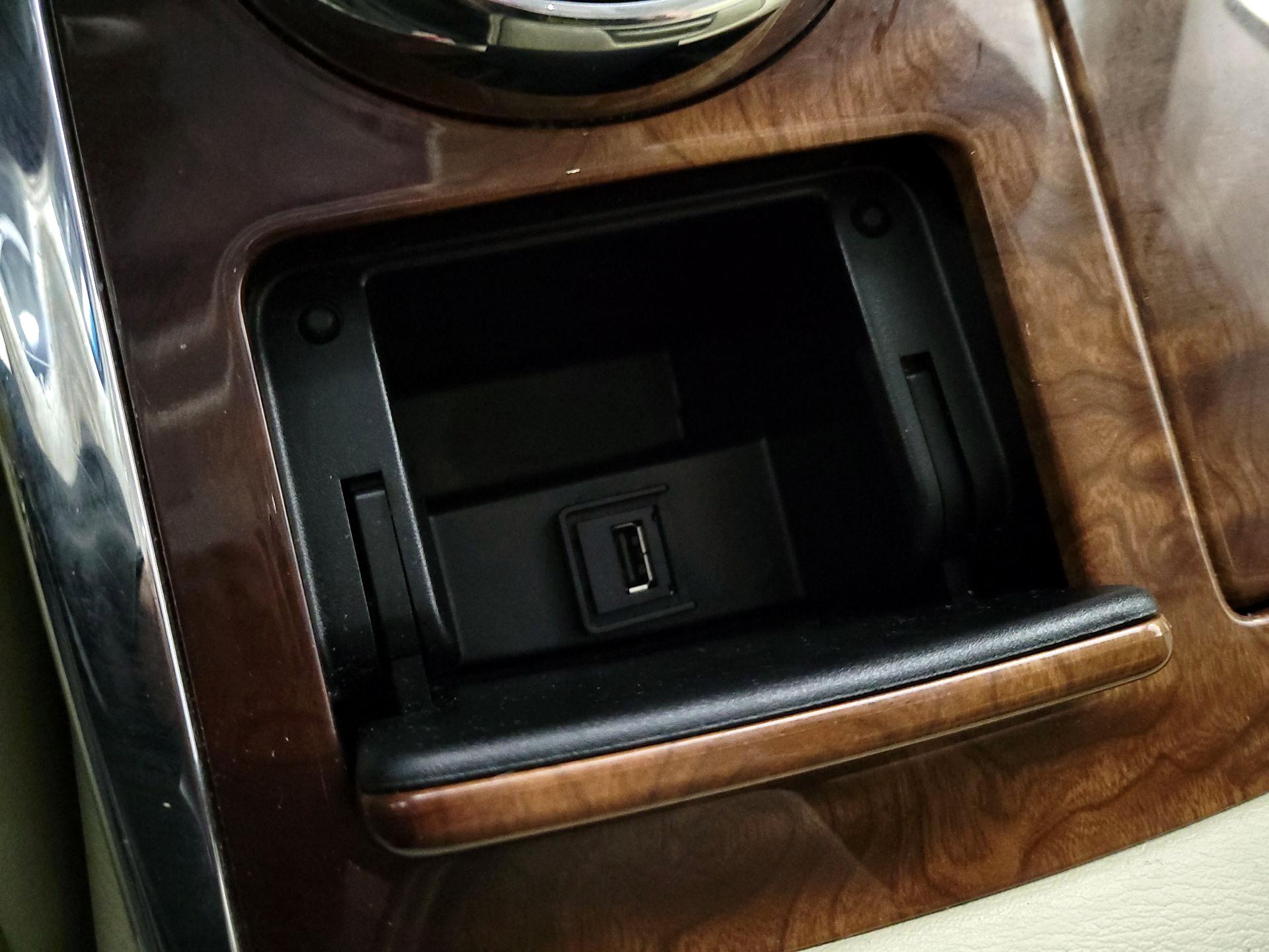 Thumbnail: 2017 INFINITI QX80 - 19