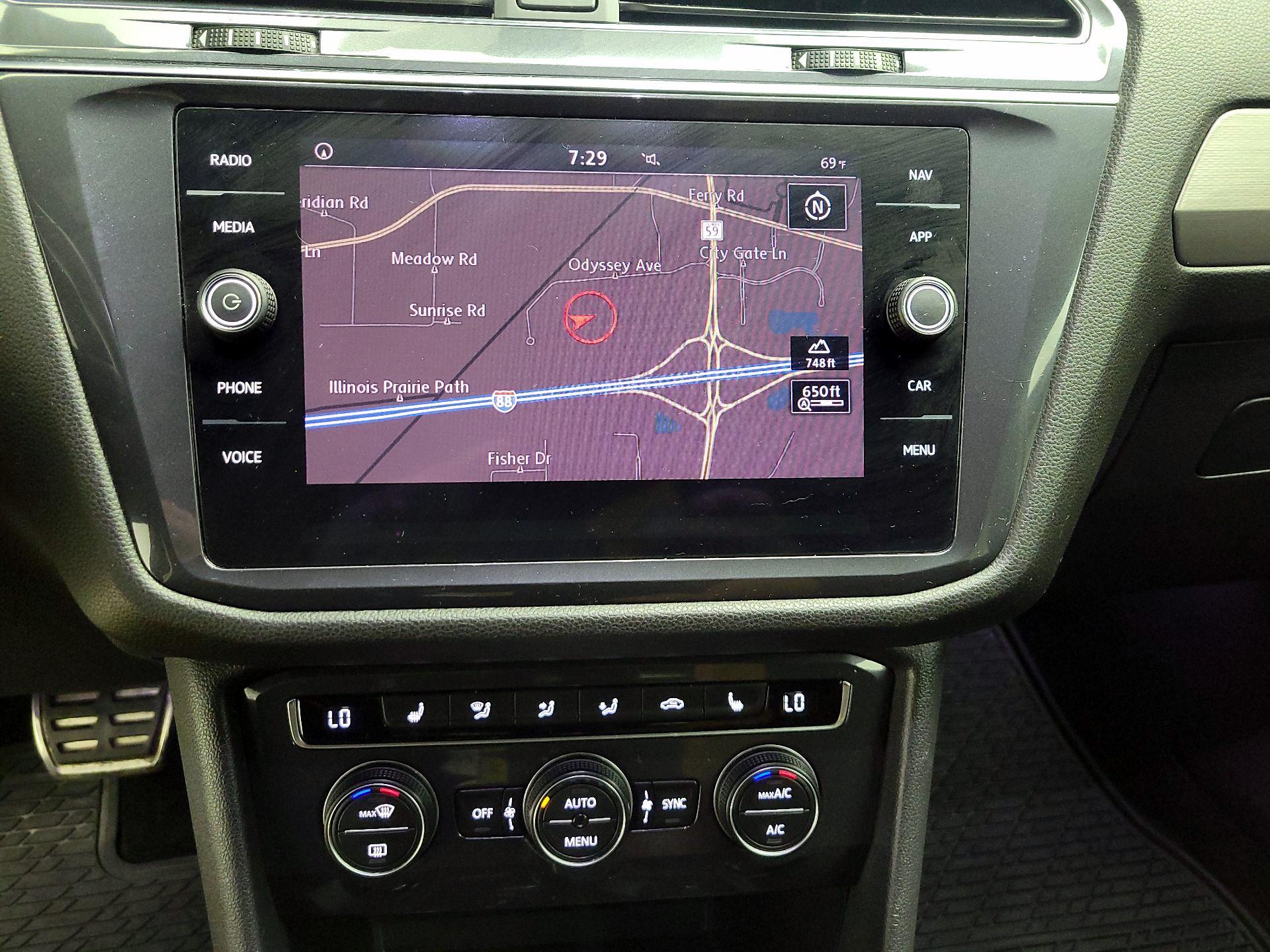 Thumbnail: 2019 Volkswagen Tiguan - 14