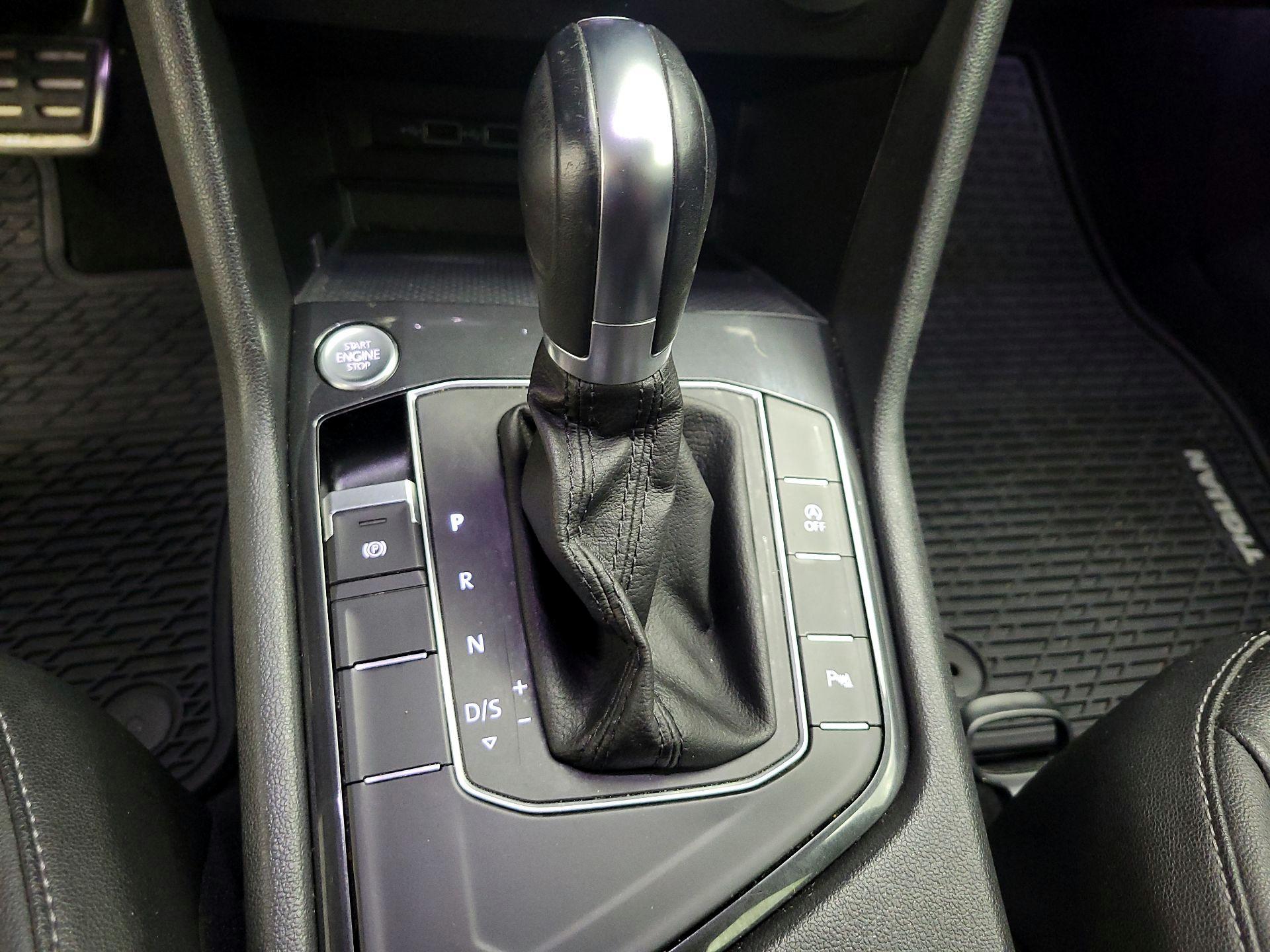 Thumbnail: 2019 Volkswagen Tiguan - 18