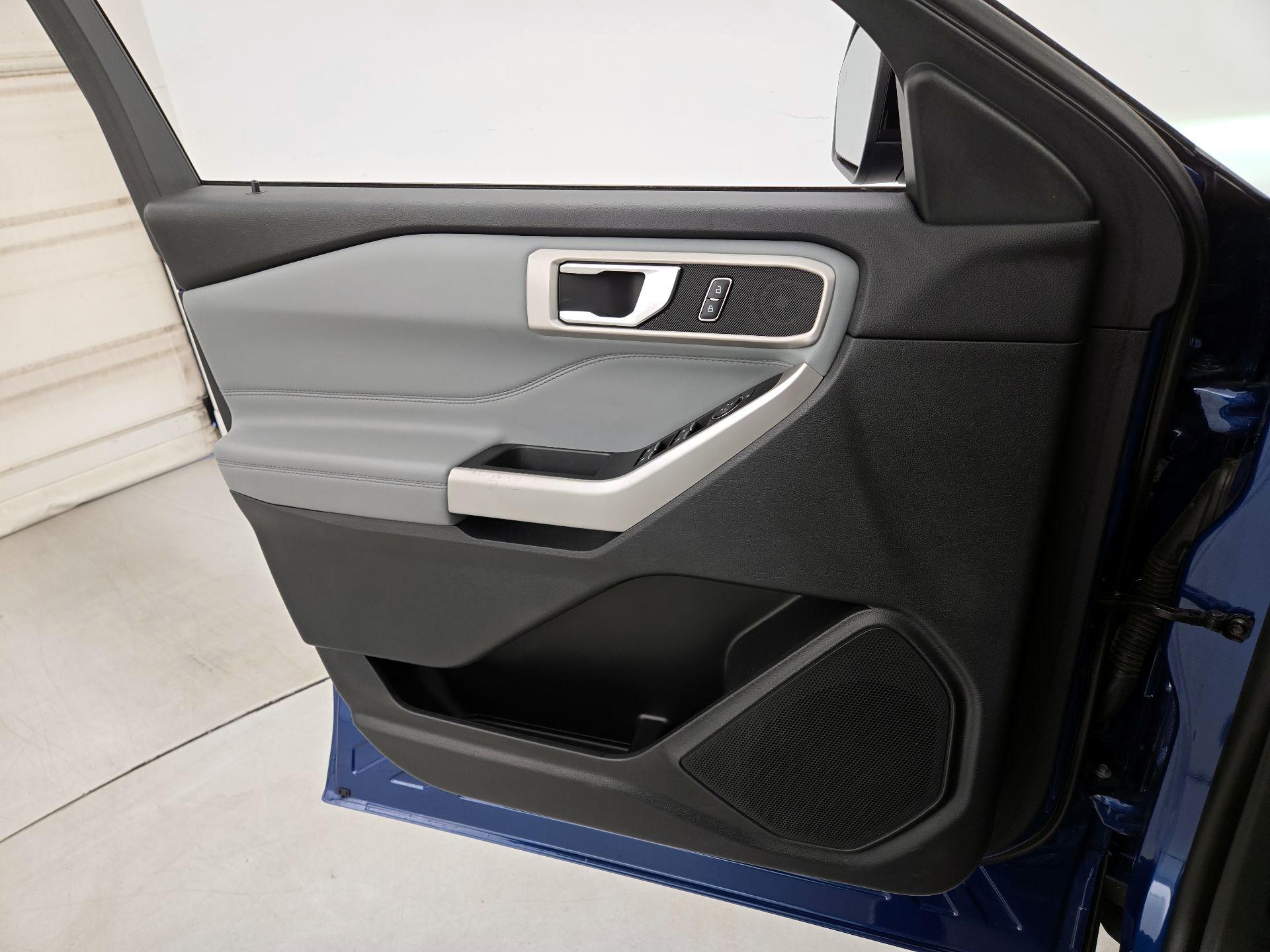 Thumbnail: 2022 Ford Explorer - 12