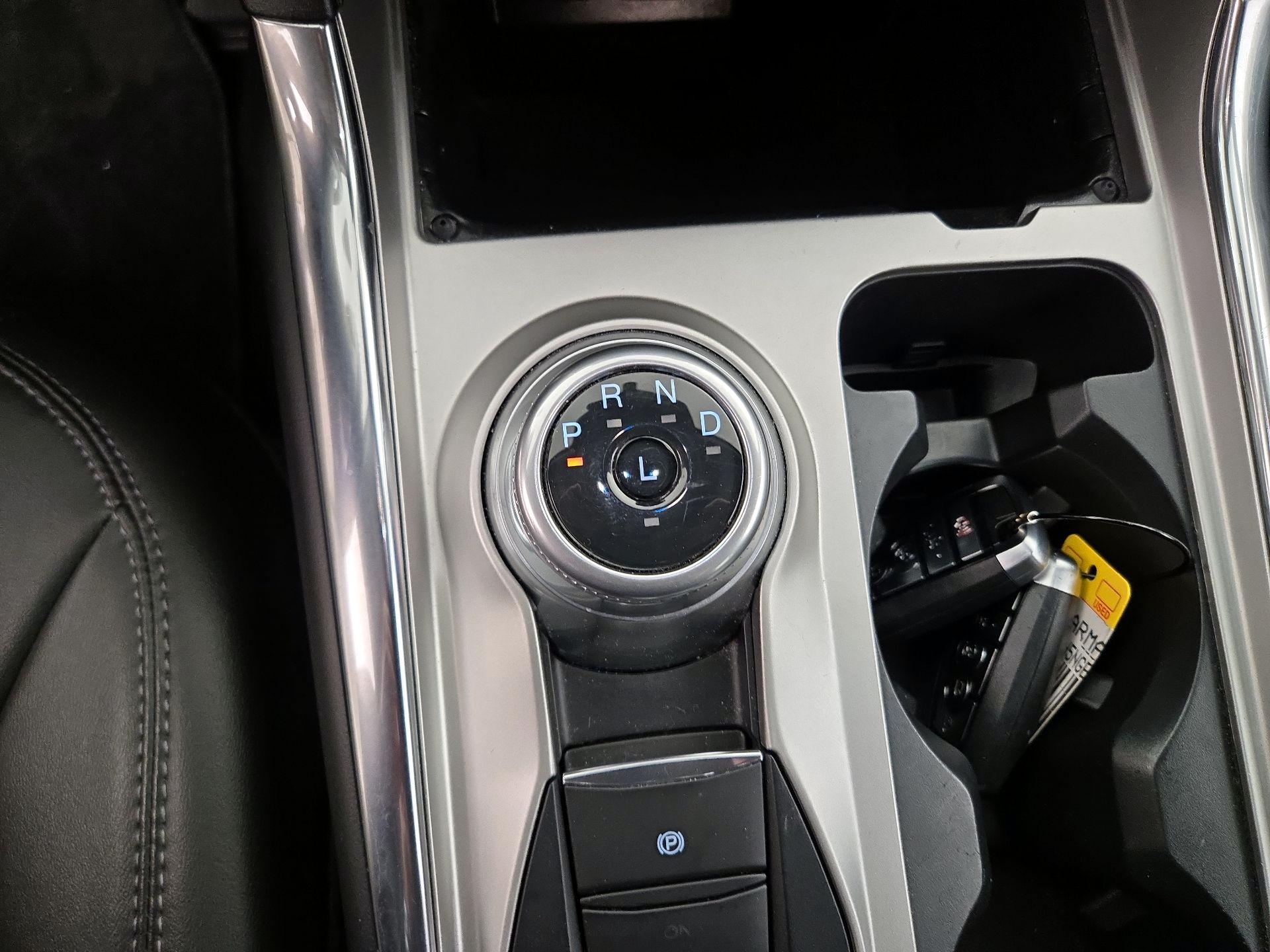 Thumbnail: 2022 Ford Explorer - 17