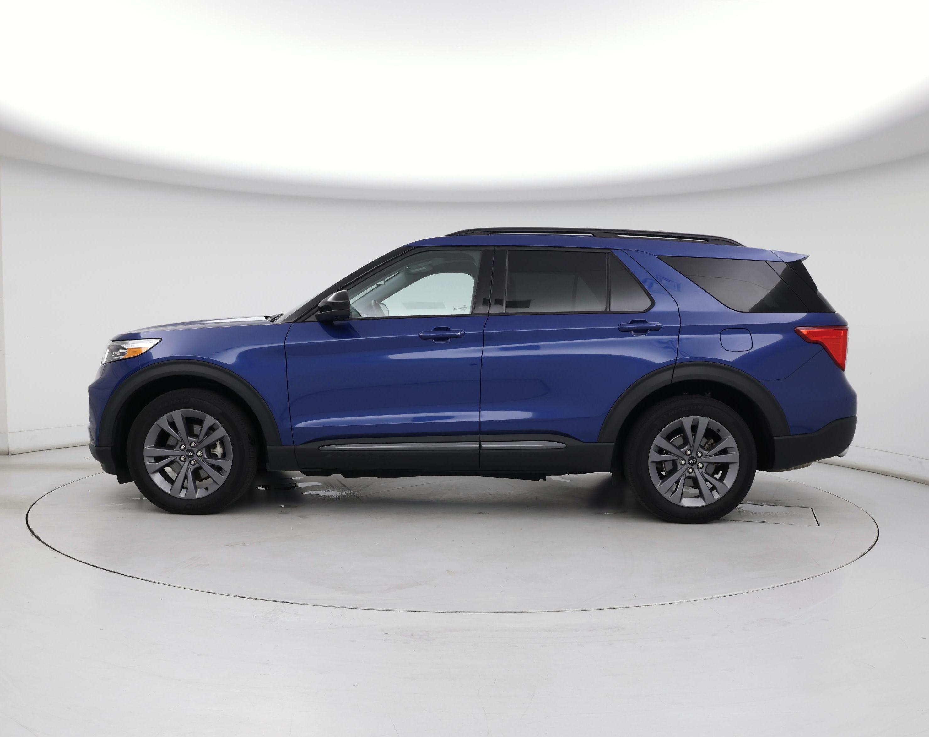 Thumbnail: 2022 Ford Explorer - 3