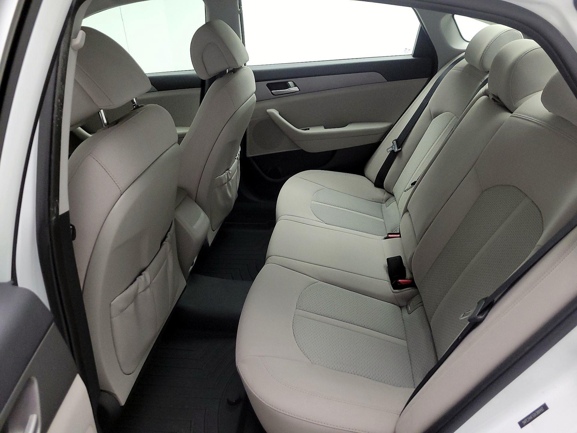 Thumbnail: 2016 Hyundai Sonata - 19
