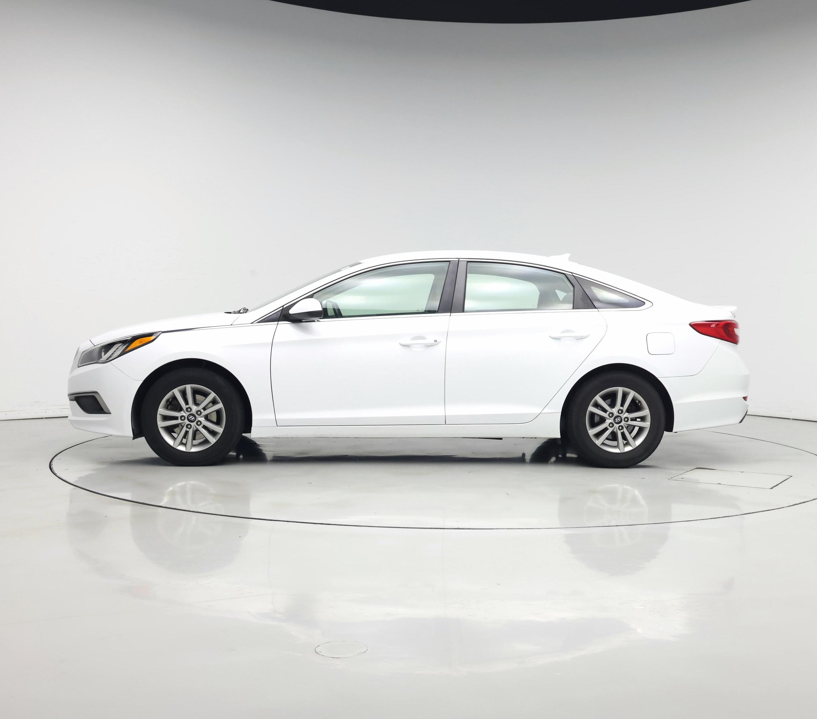 Thumbnail: 2016 Hyundai Sonata - 3