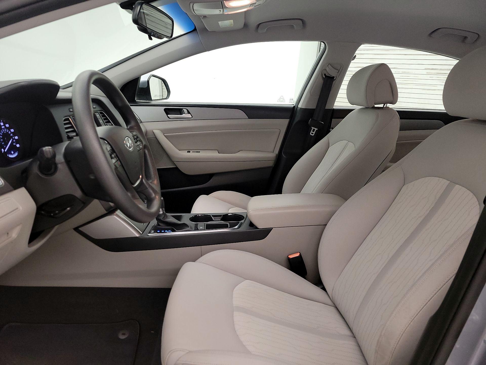 Thumbnail: 2016 Hyundai Sonata - 11