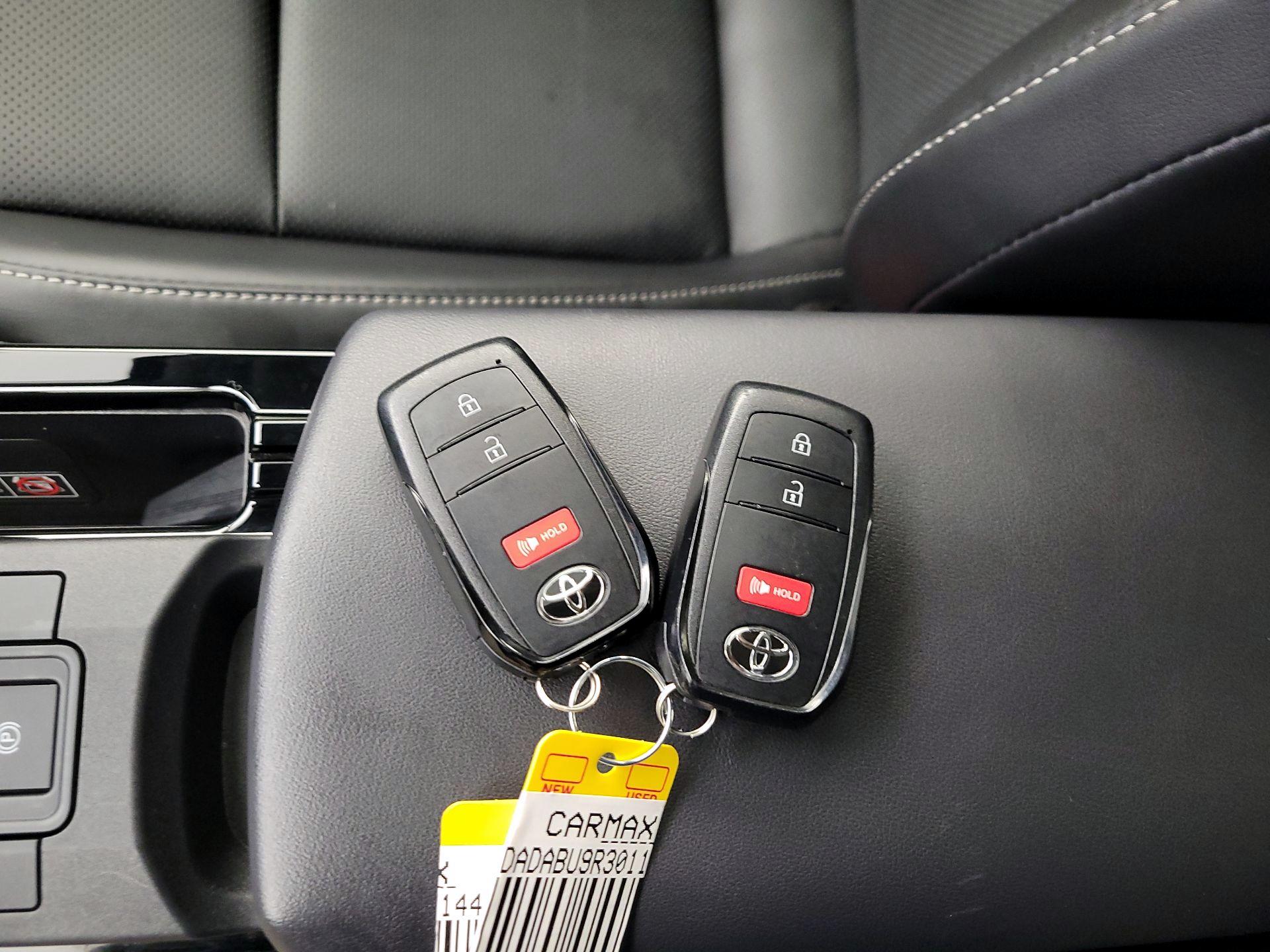 Thumbnail: 2024 Toyota Prius - 20