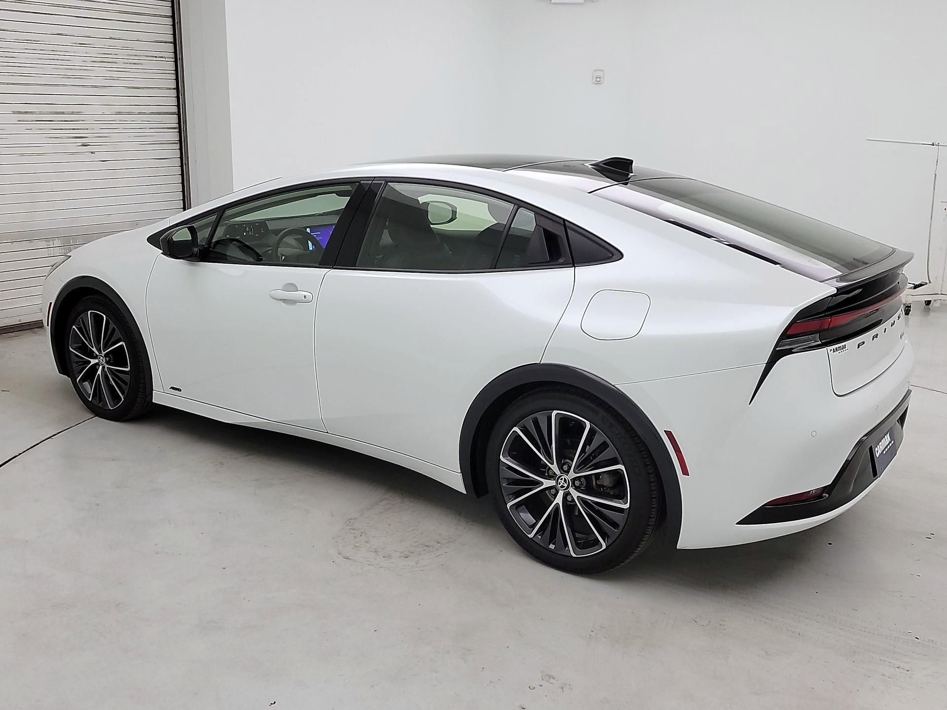 Thumbnail: 2024 Toyota Prius - 6