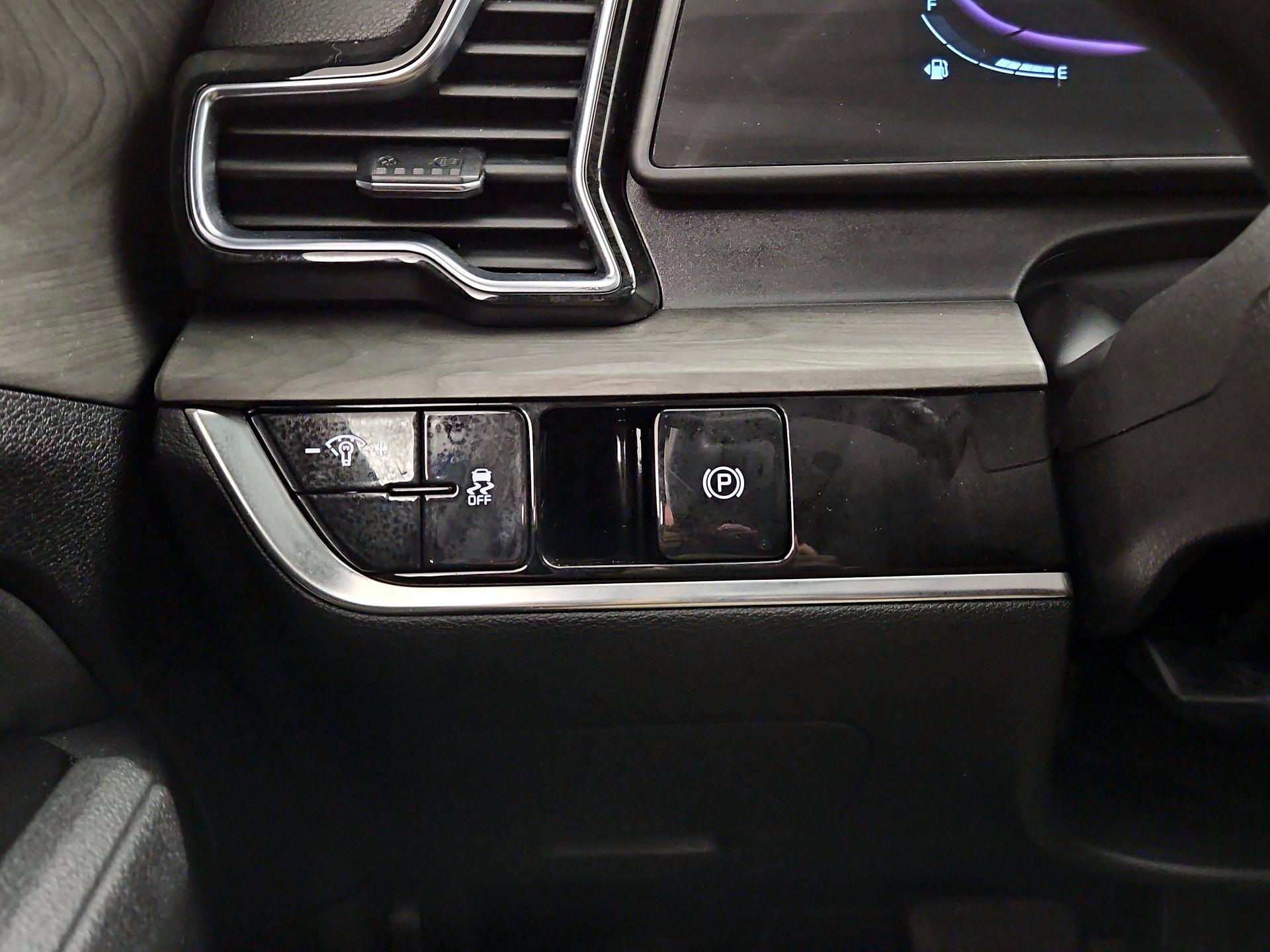 Thumbnail: 2023 Kia Sportage - 13